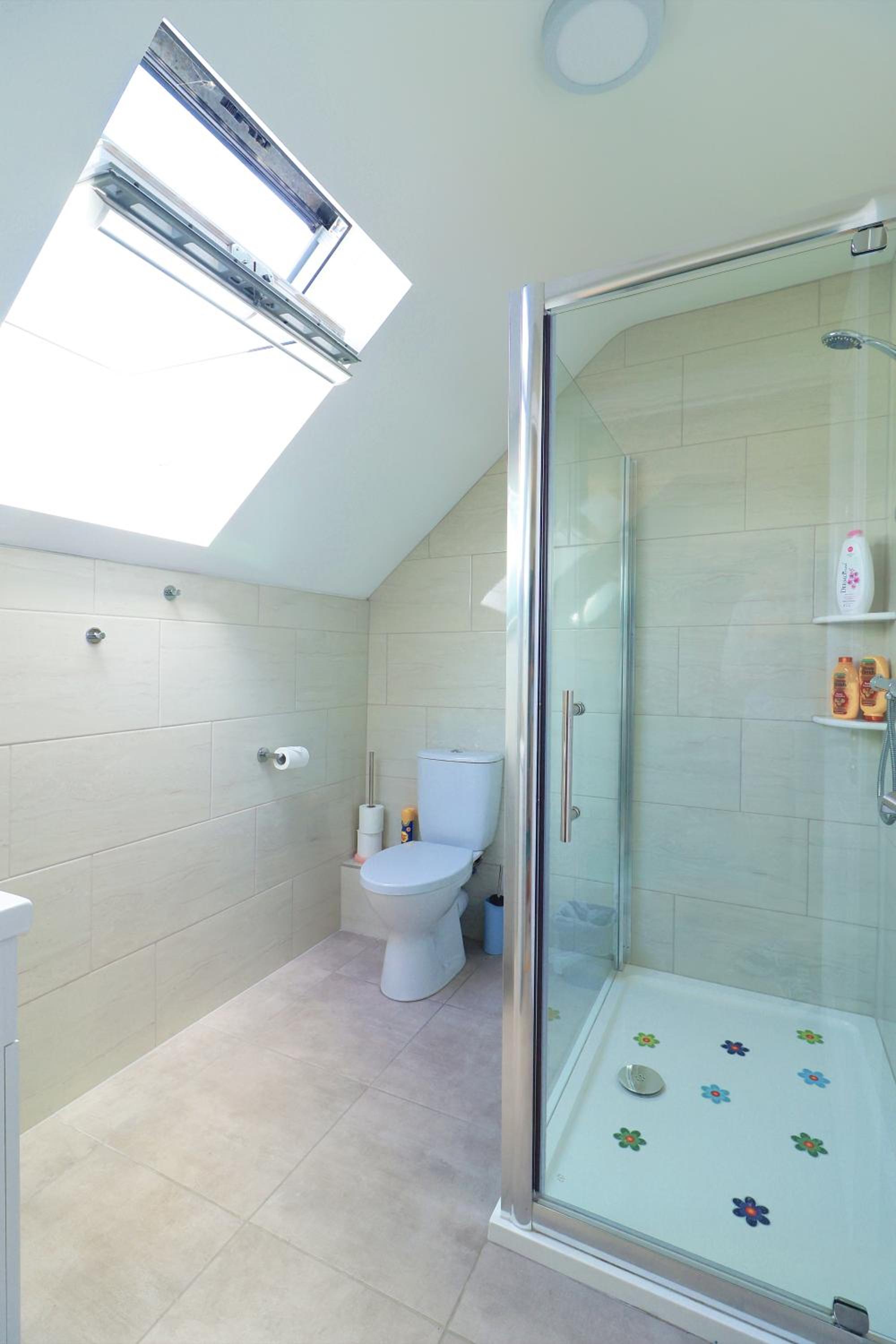 Deluxe Double Room with Mountain View - Photo 8