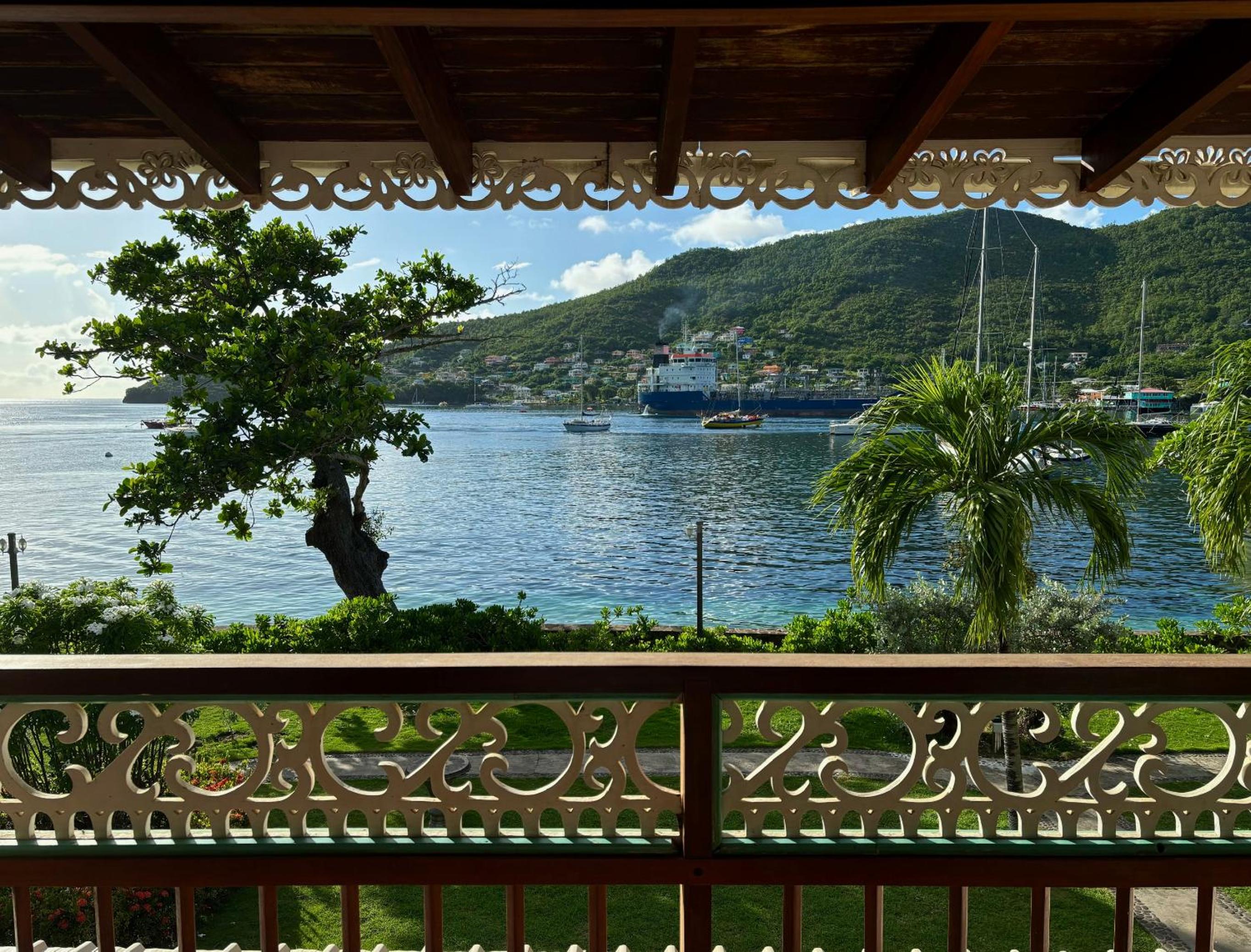 Deluxe Double Room with Balcony and Sea View