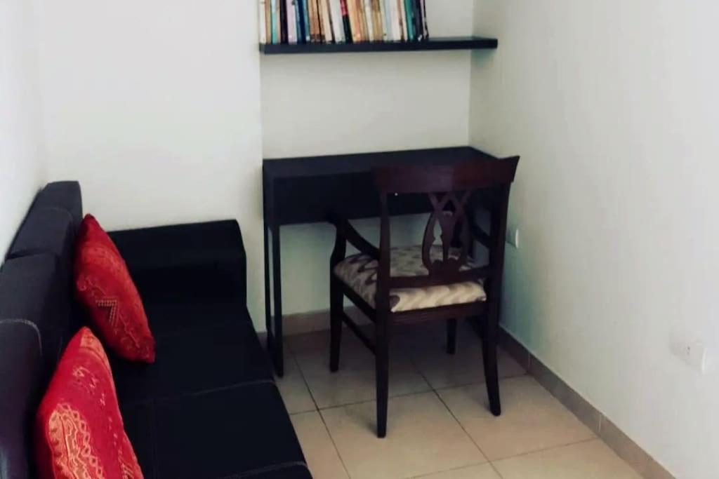 One-Bedroom Apartment photo 2