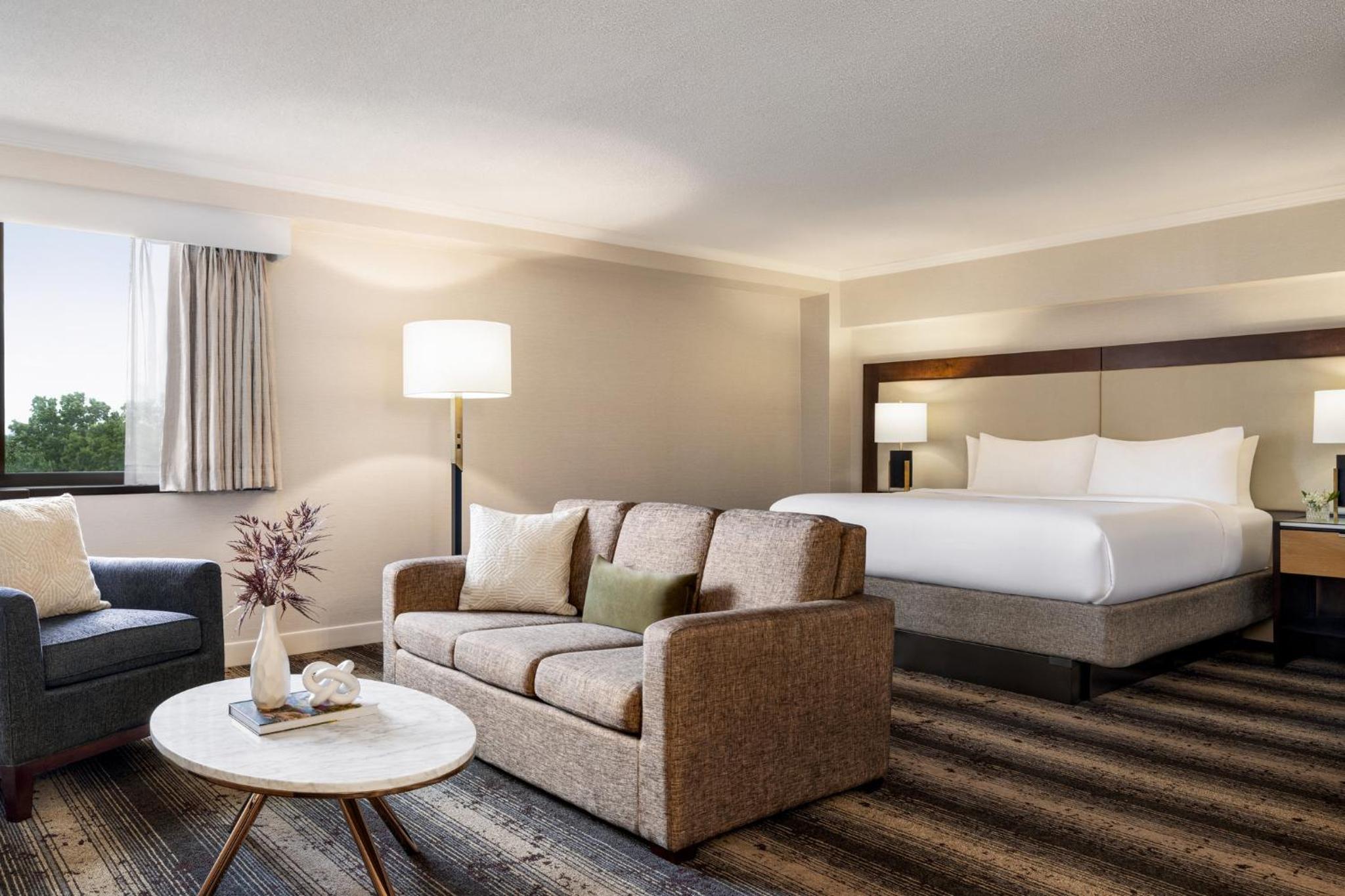 Junior King Suite