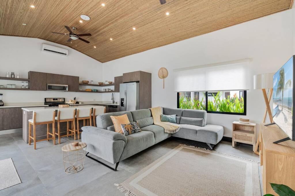 Villa photo 1