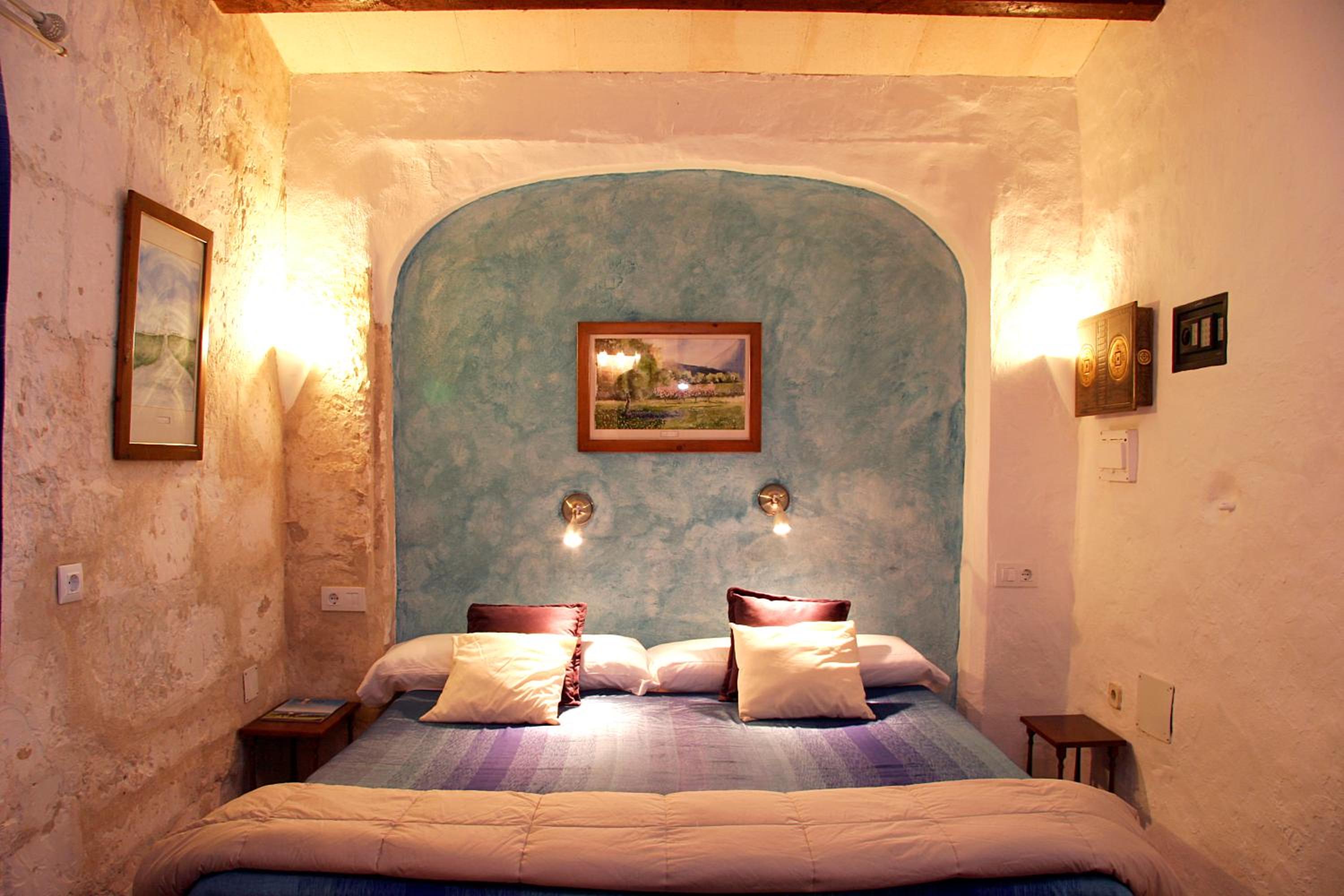 Double or Twin Room - Photo 6