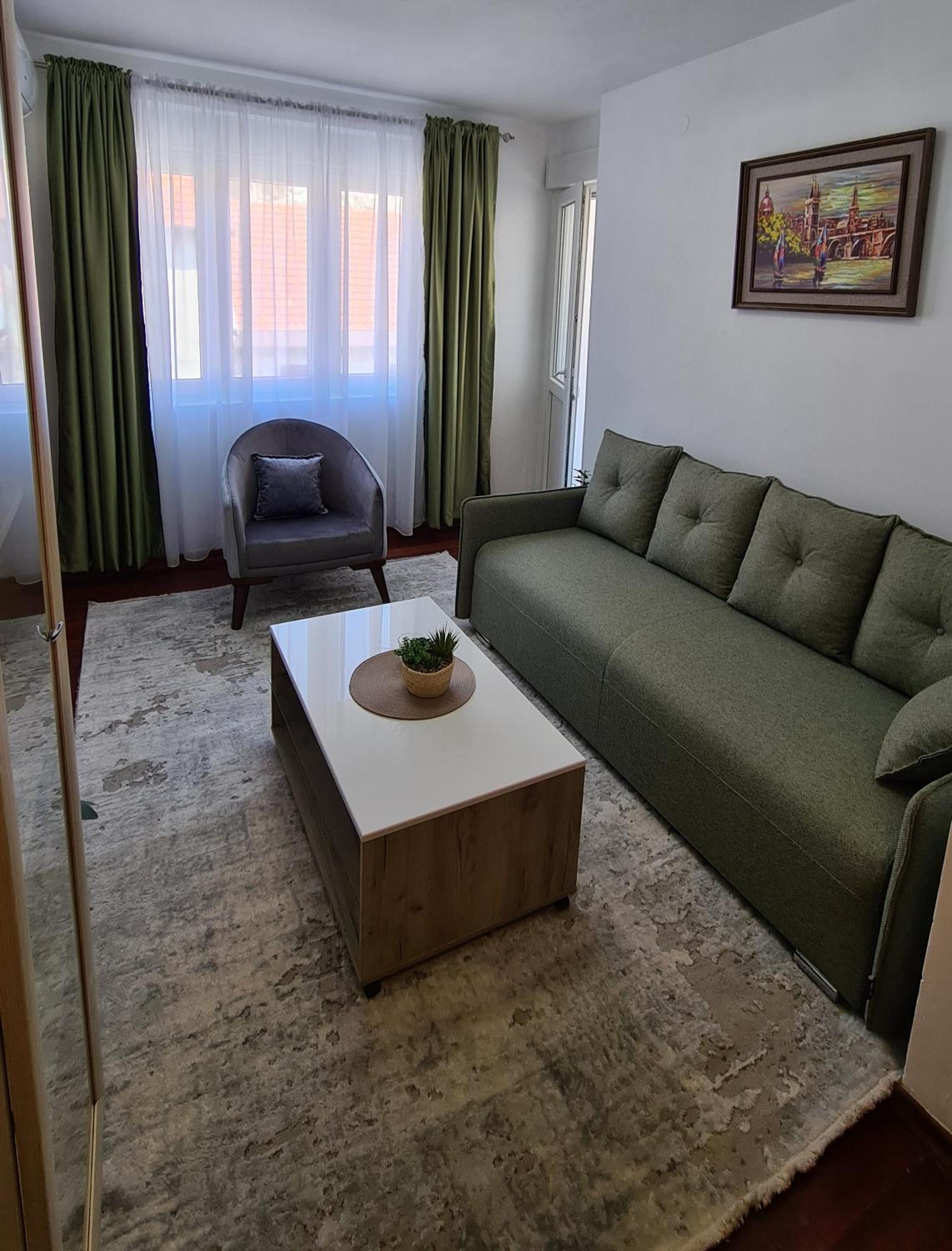 One-Bedroom Apartment