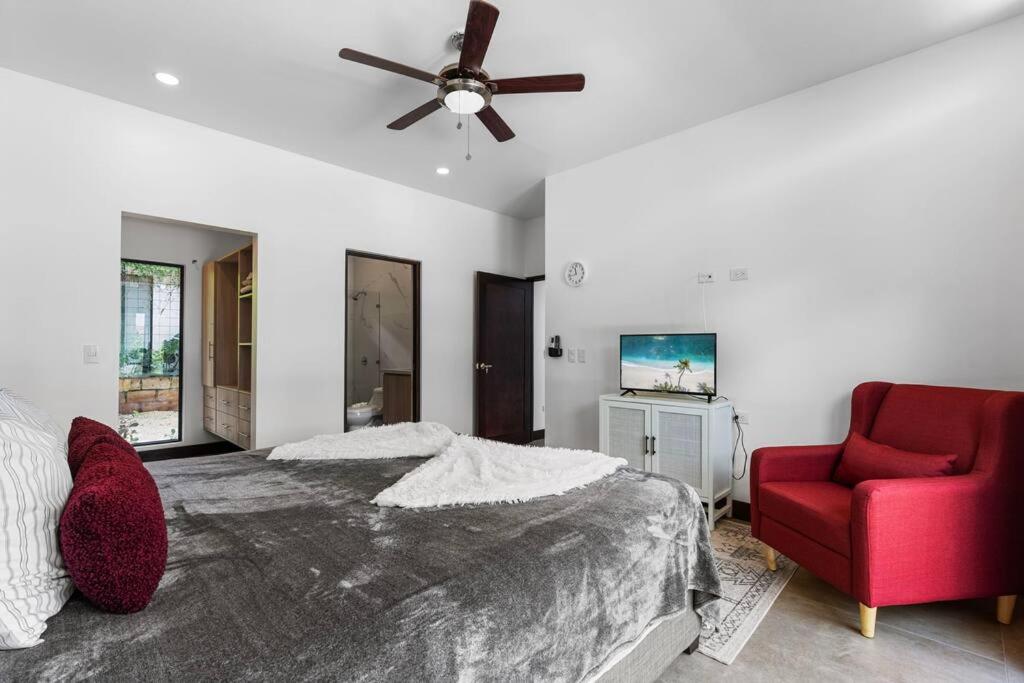 Three-Bedroom Villa photo 1