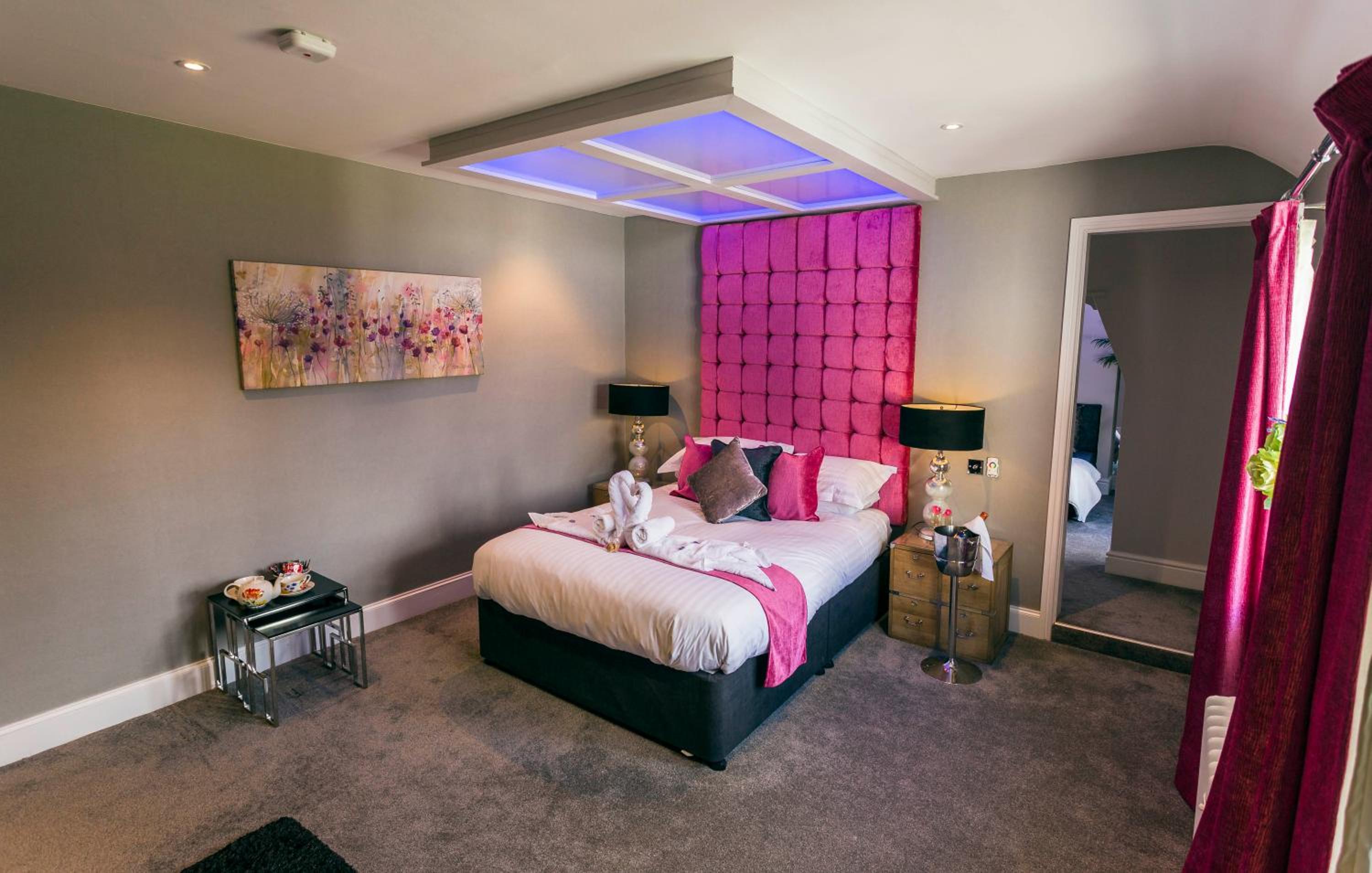 Suite with Spa Bath photo 1