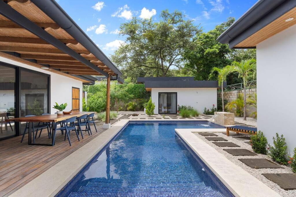 Villa photo 2