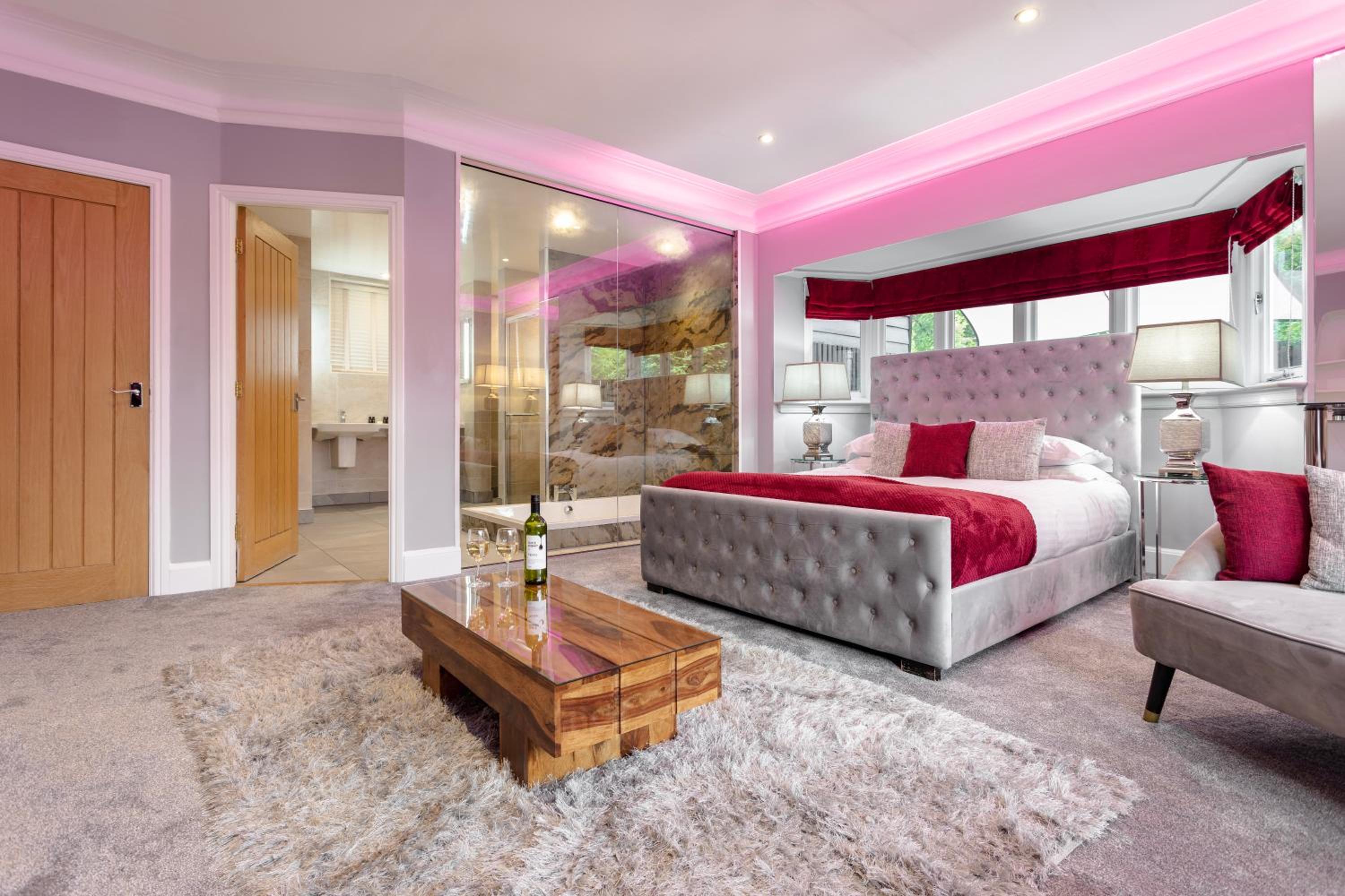 Deluxe King Suite