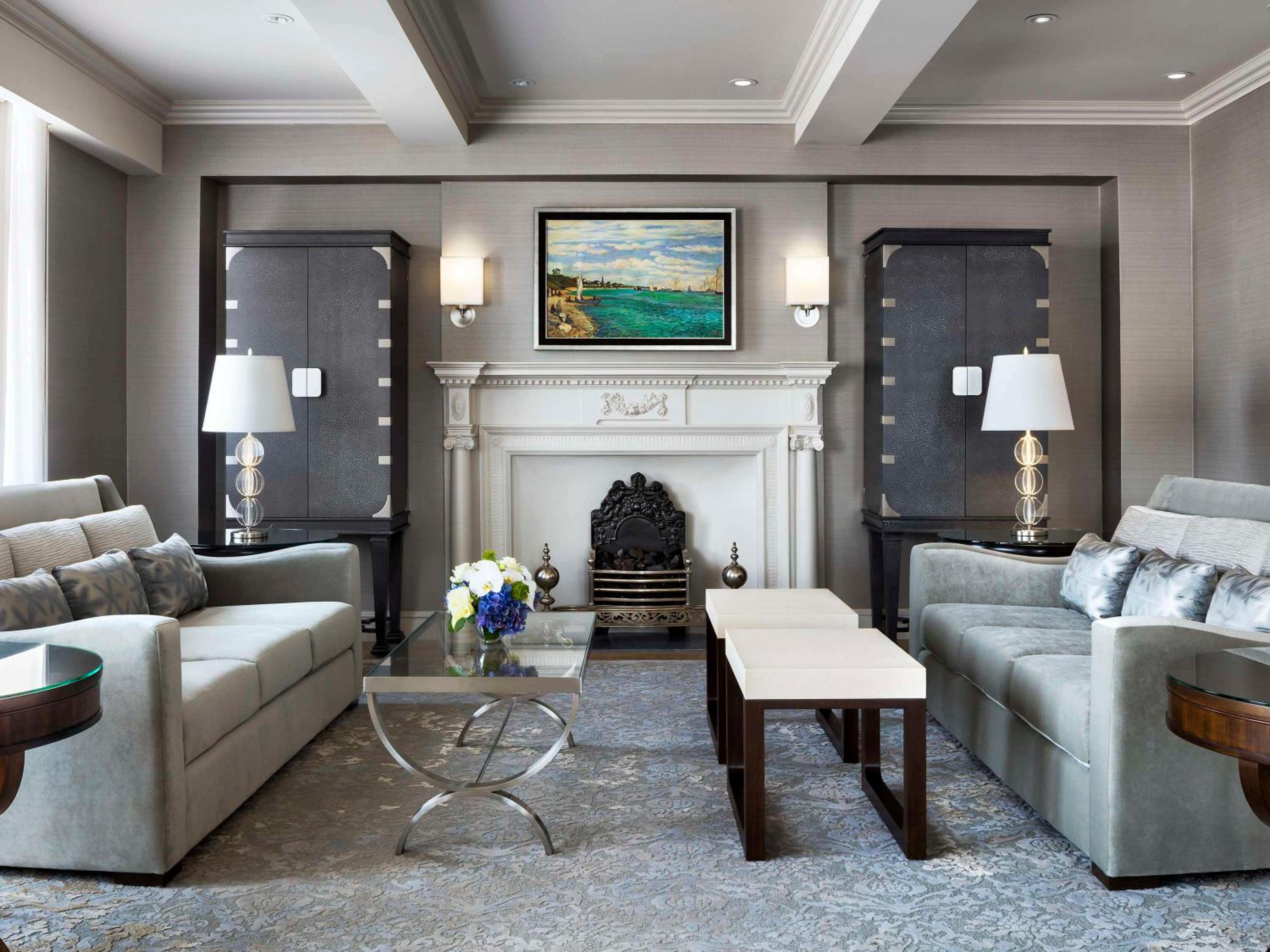 Royal Suite With Lounge Access And Harbour View