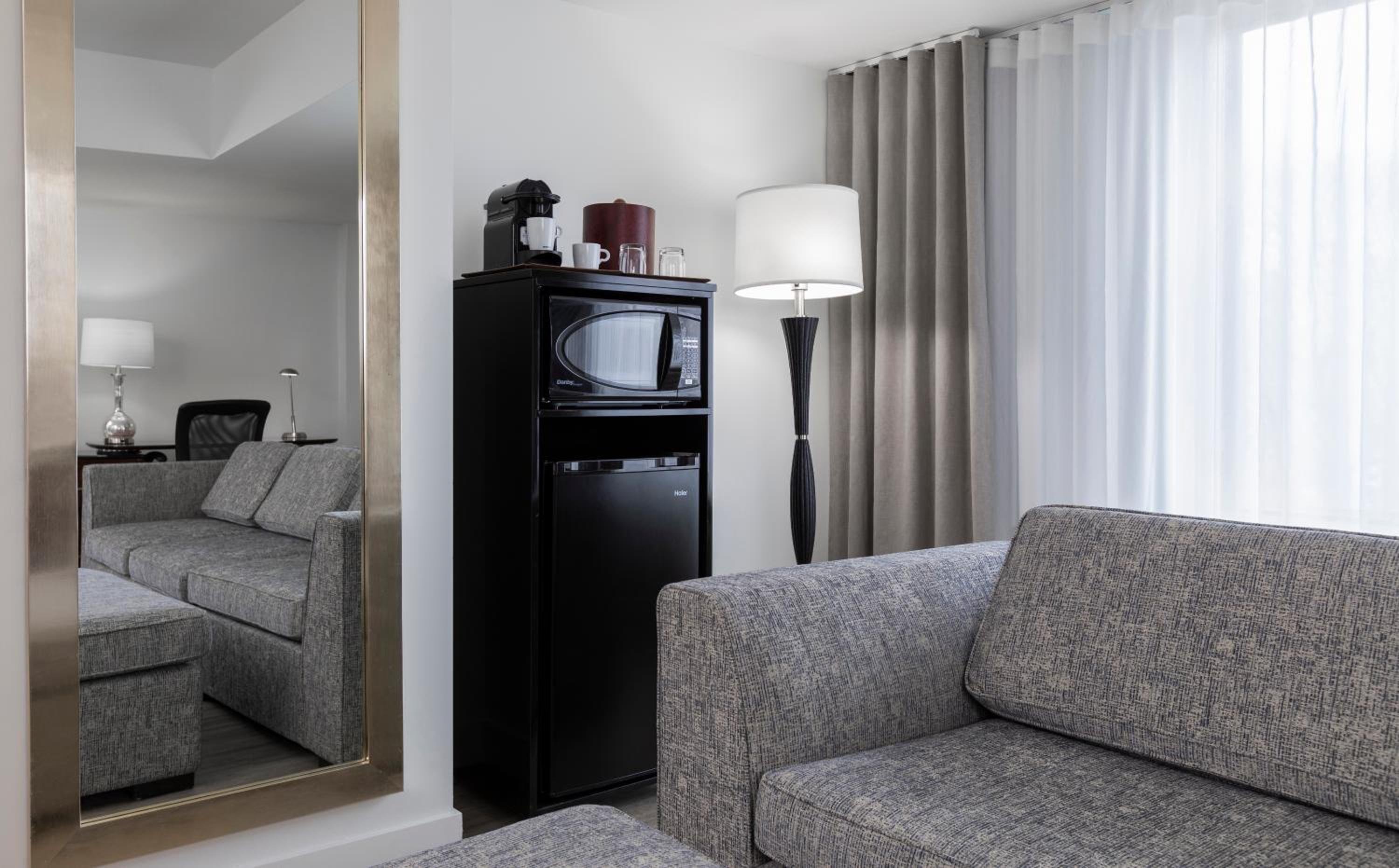 King Corner Room - Photo 4