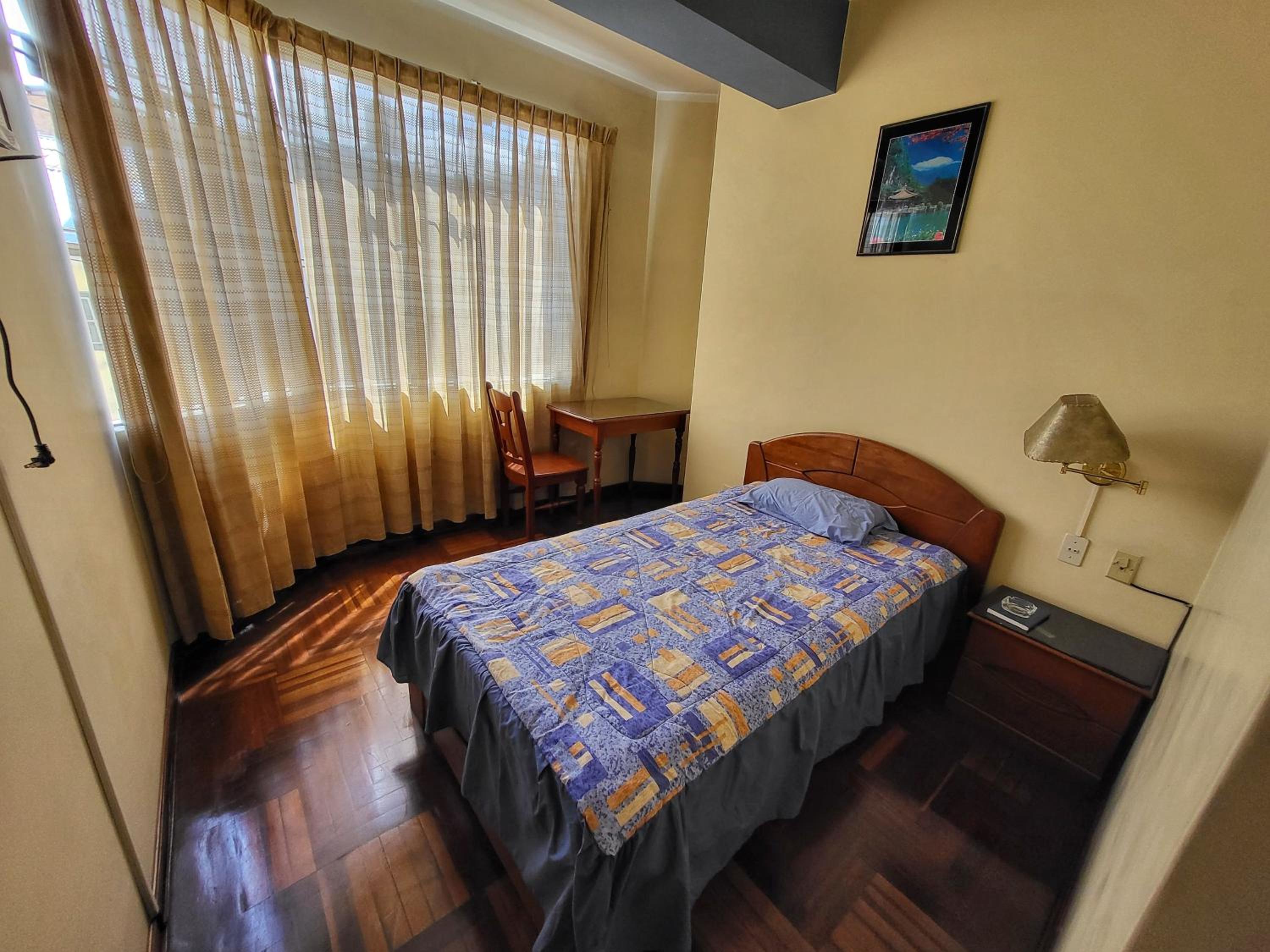 Single Room with Private Bathroom photo 2