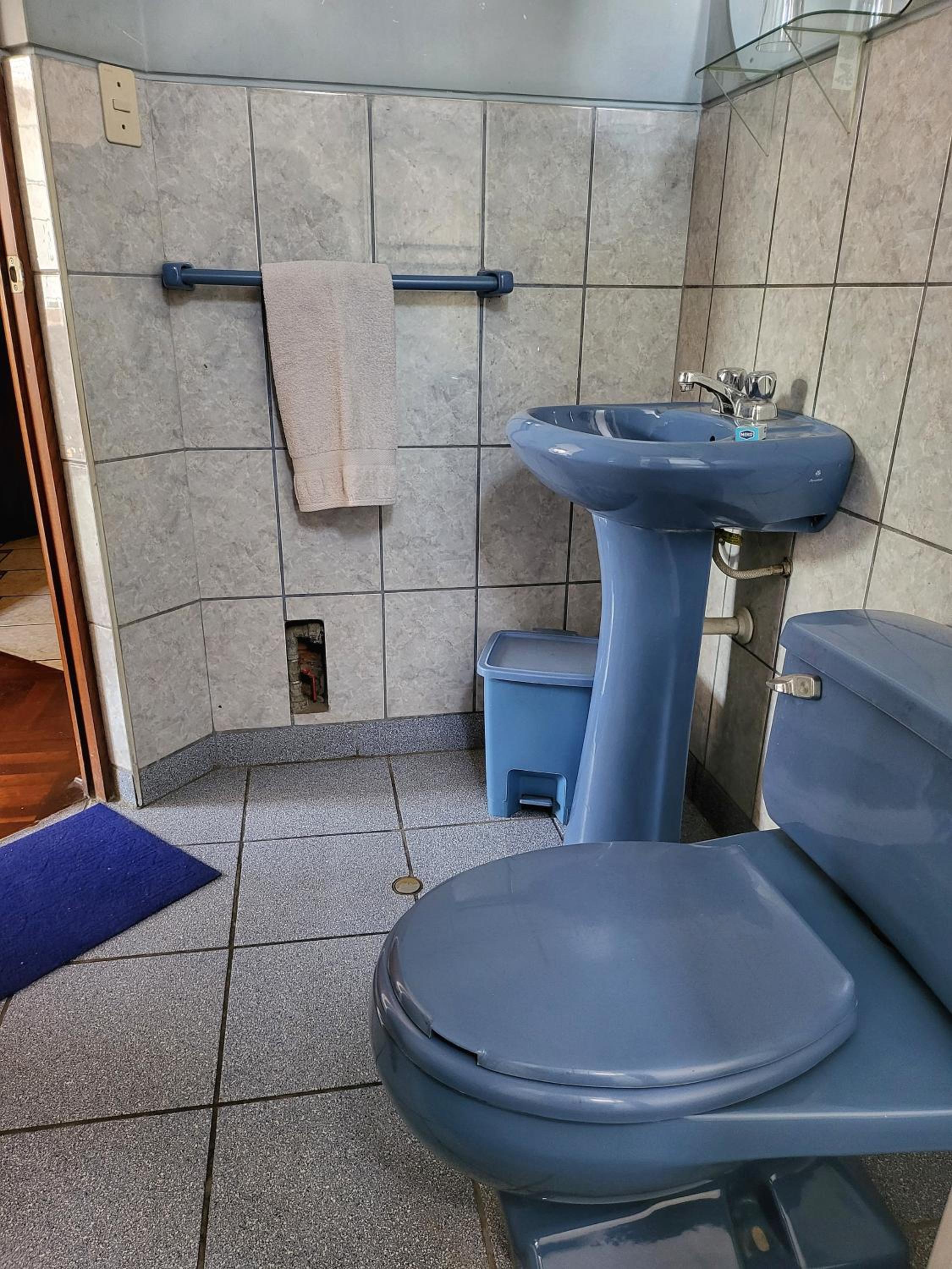 Single Room with Private Bathroom photo 3