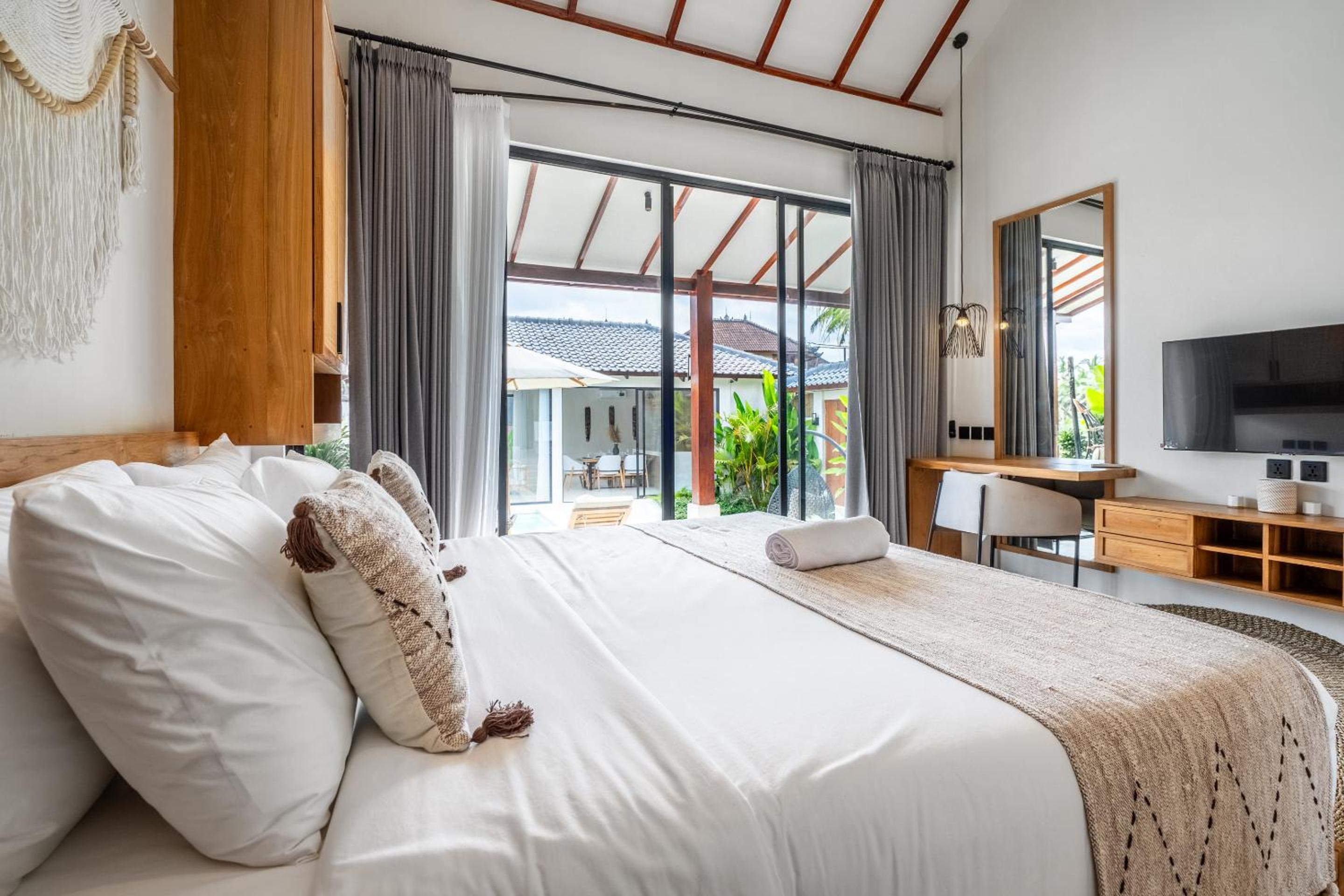 Two-Bedroom Villa - Photo 19