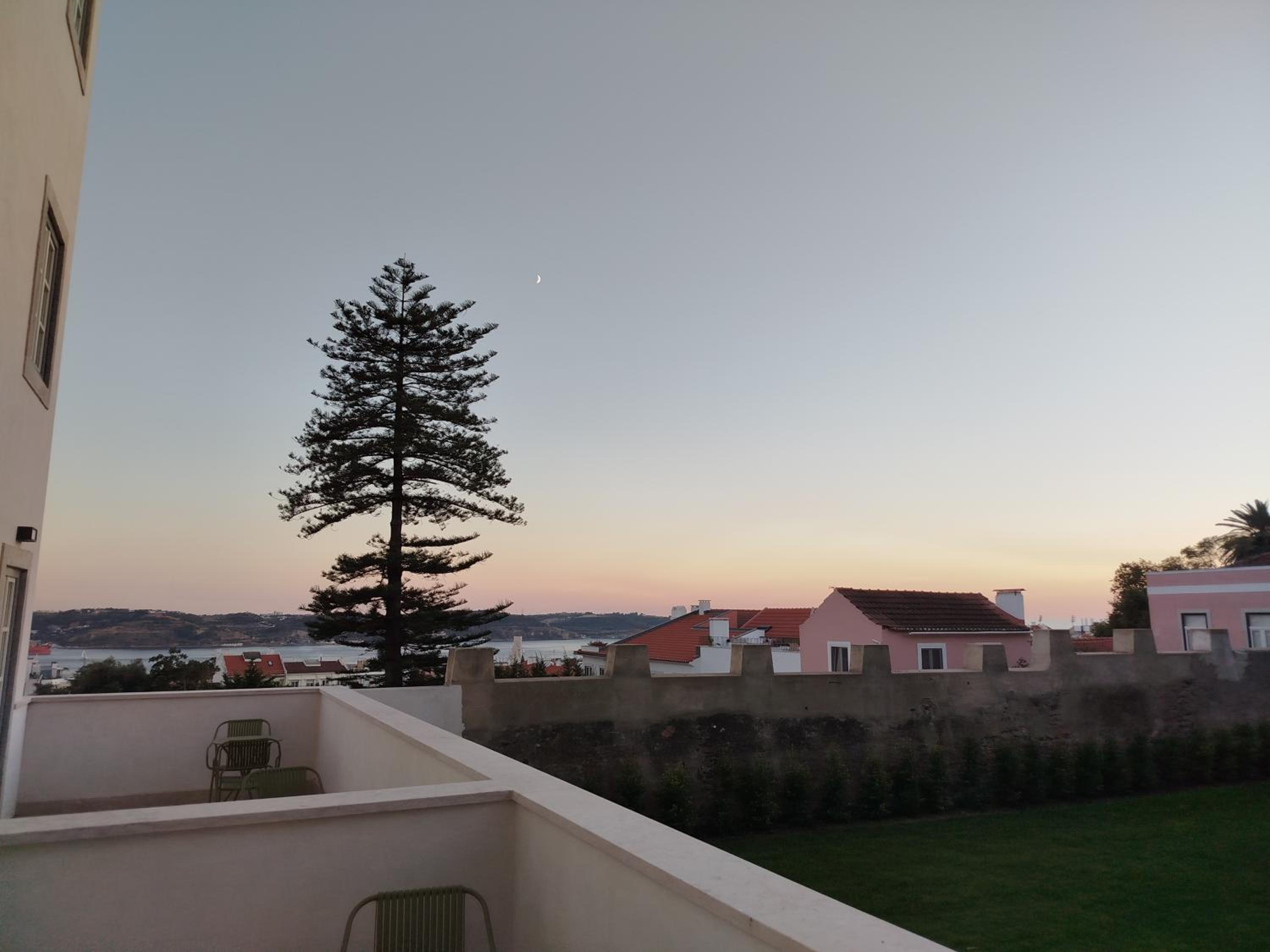 One-Bedroom Apartment with Terrace photo 2