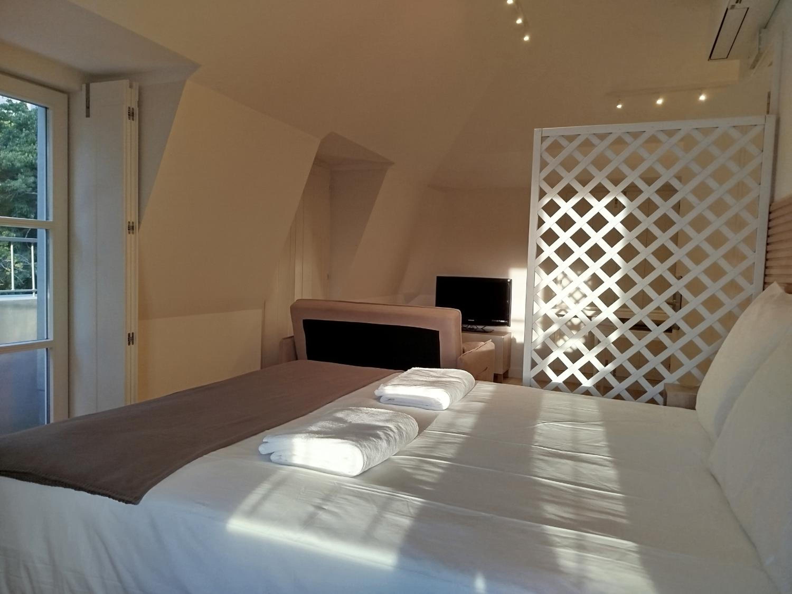 Studio Apartment photo 1
