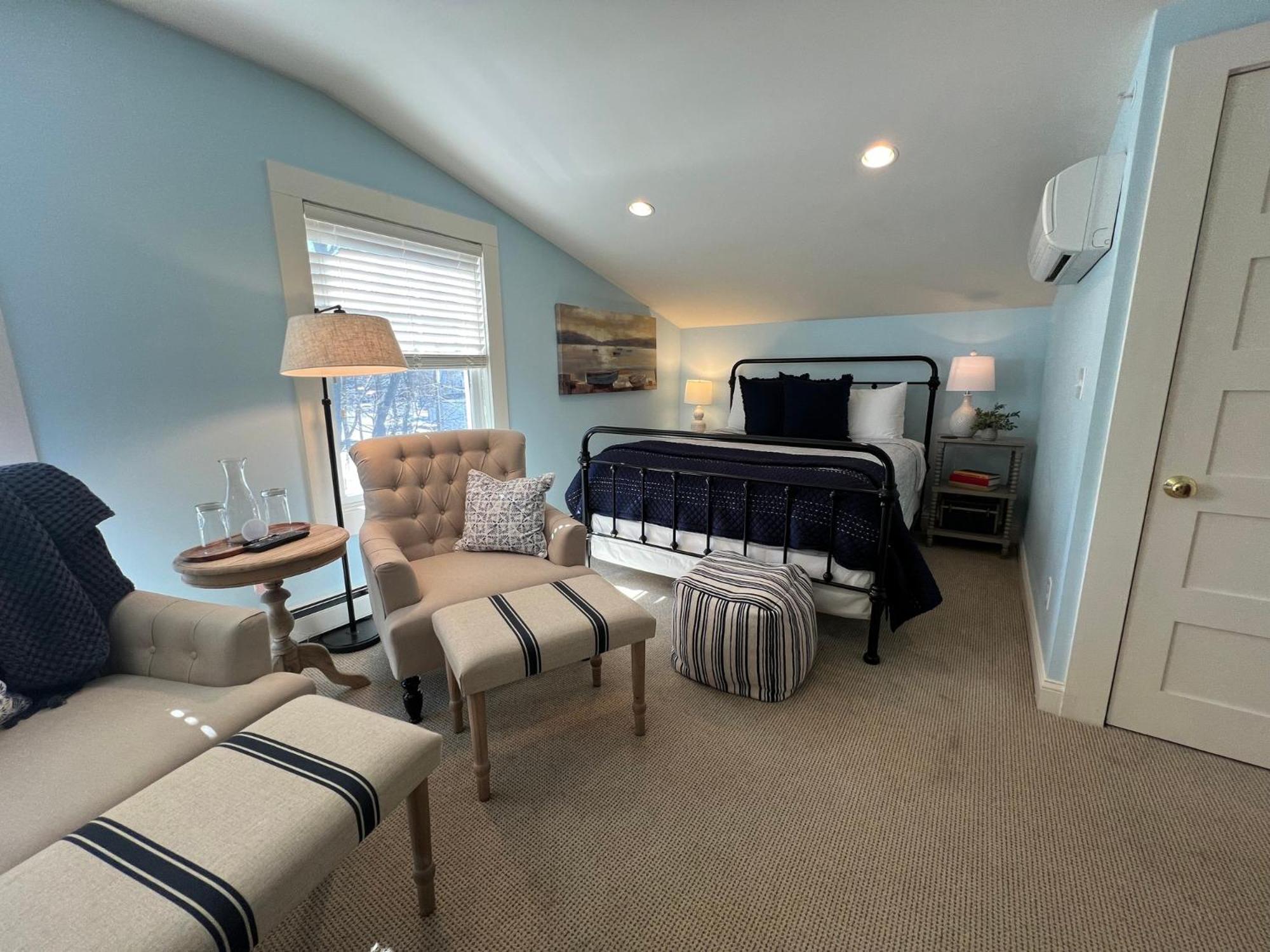 Double Room With Private Bathroom photo 1