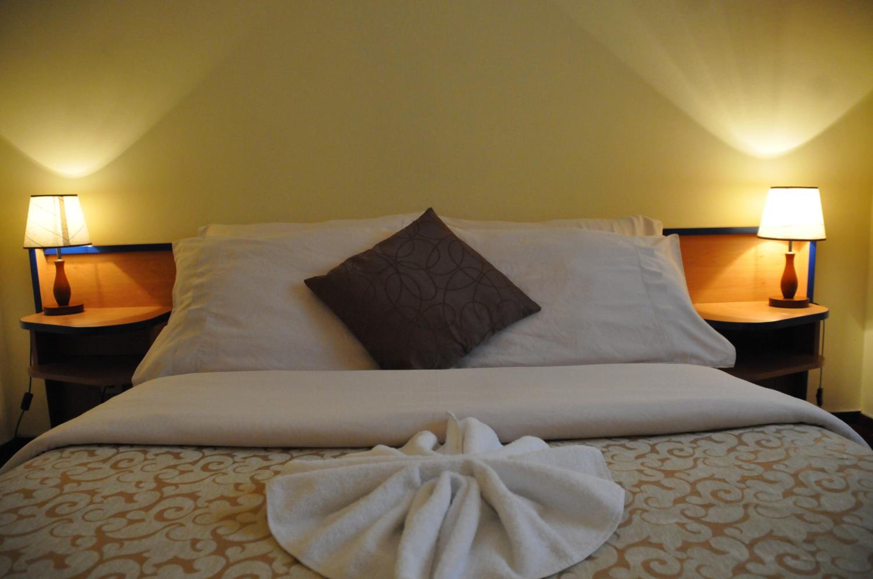 Double Room - Photo 8