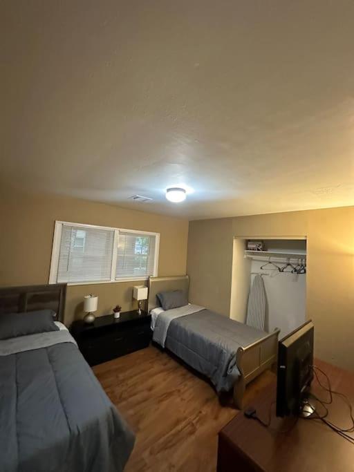 Three-Bedroom House photo 2