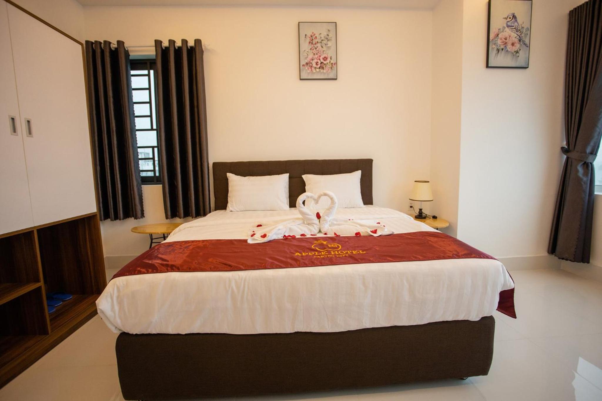 Deluxe Double Room - Photo 11