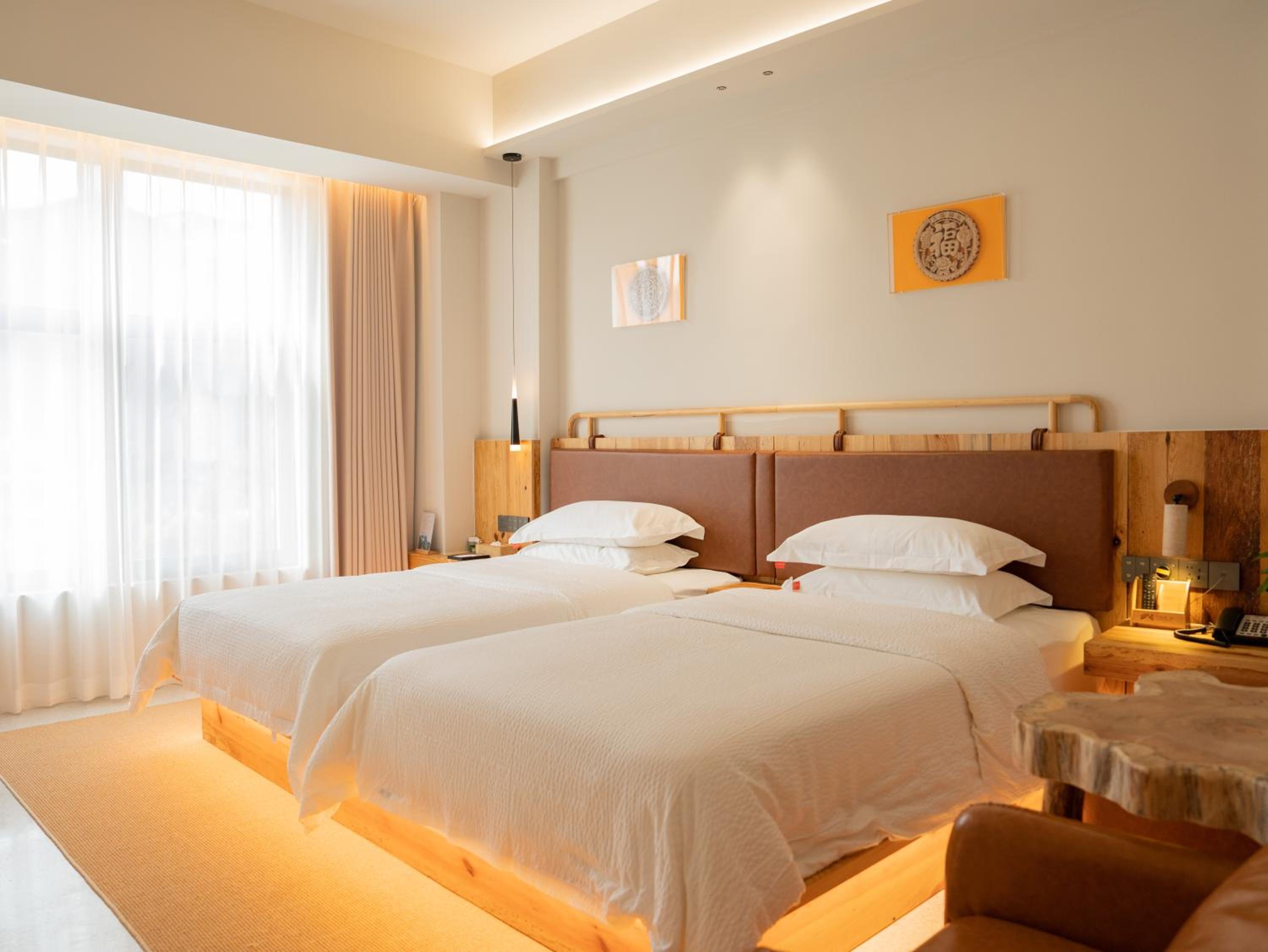 Movie Twin Room