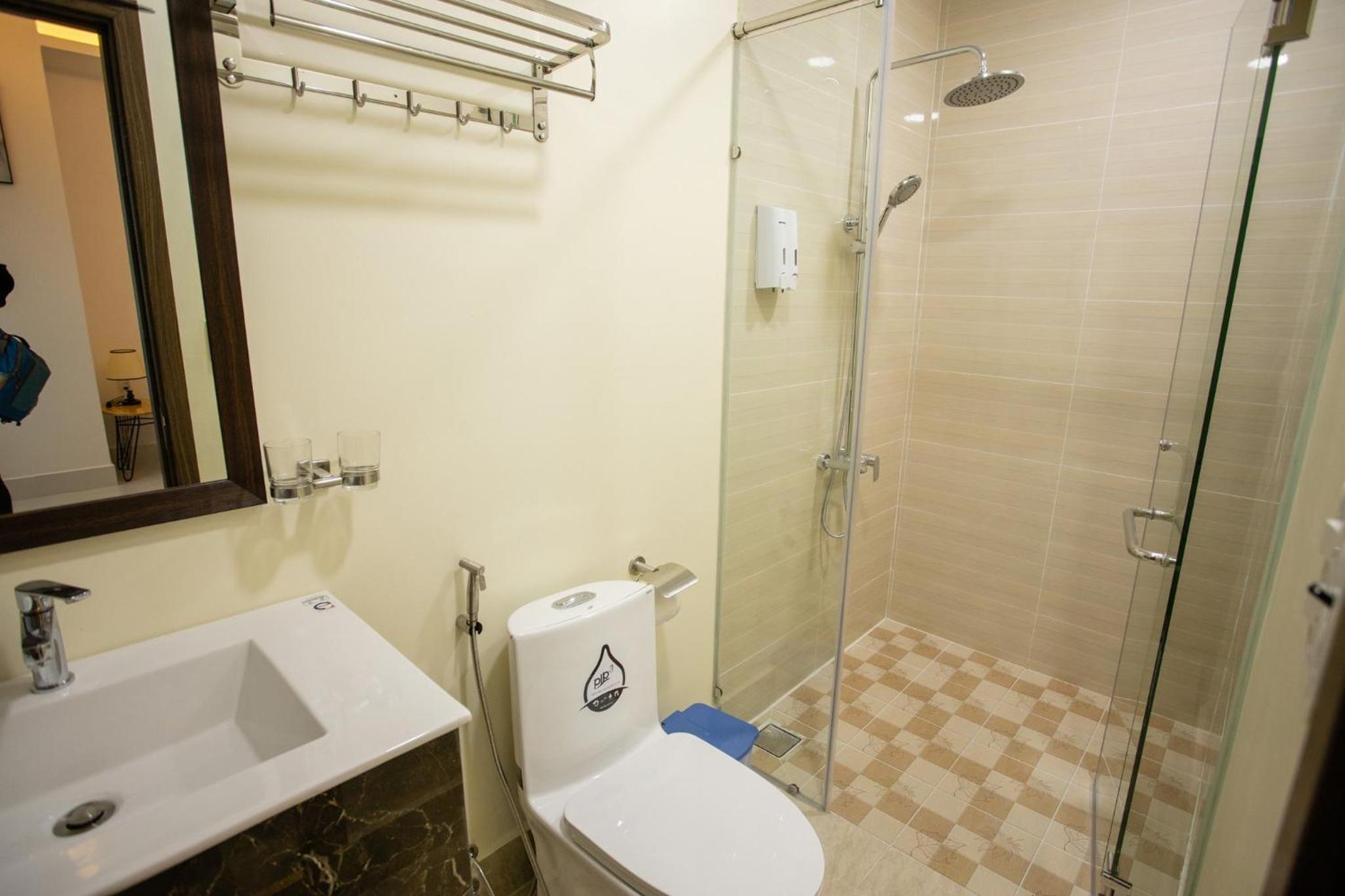 Standard Twin Room - Photo 4