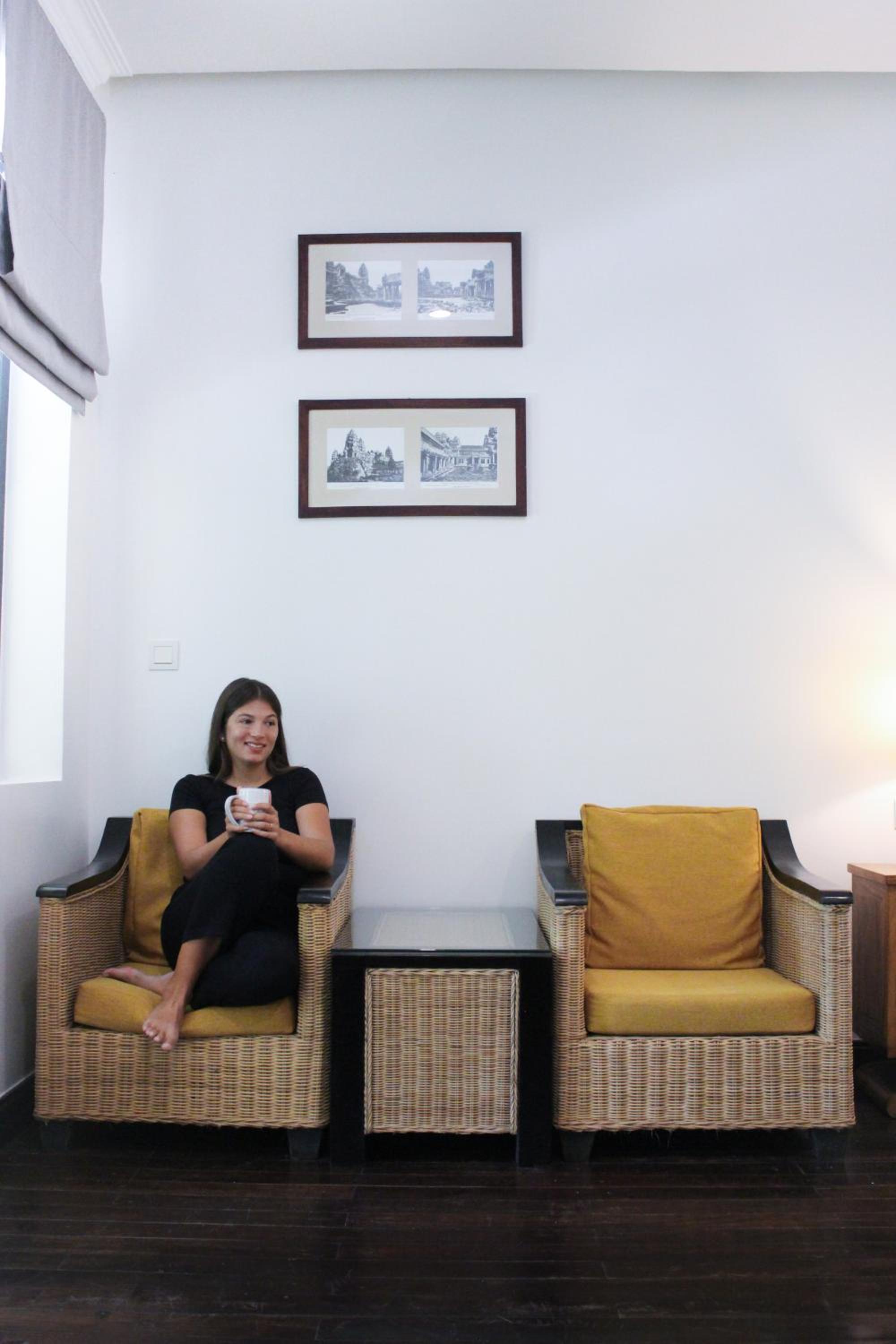 Deluxe Double Room with Balcony - Photo 18