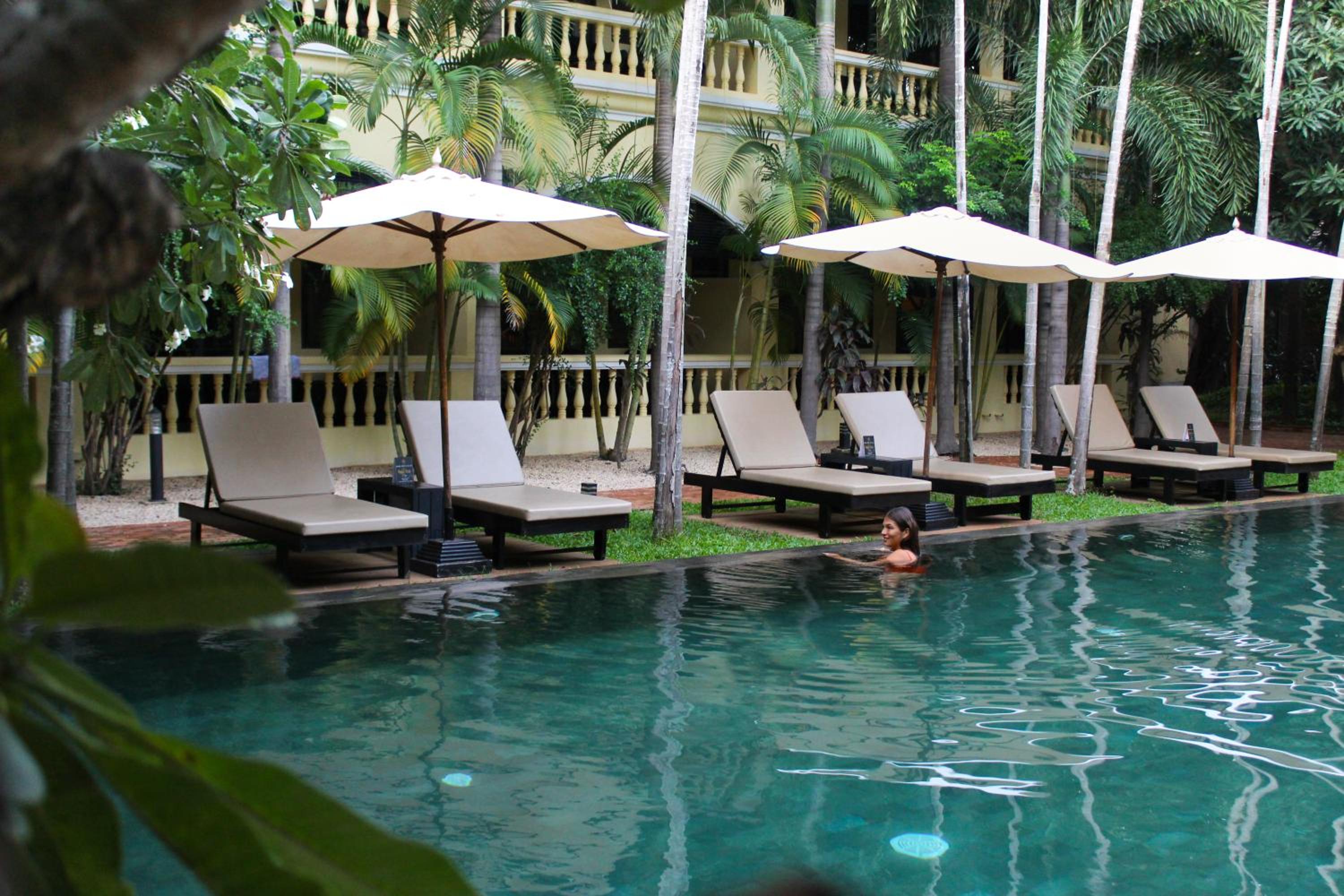 Deluxe Double Room with Balcony - Photo 13
