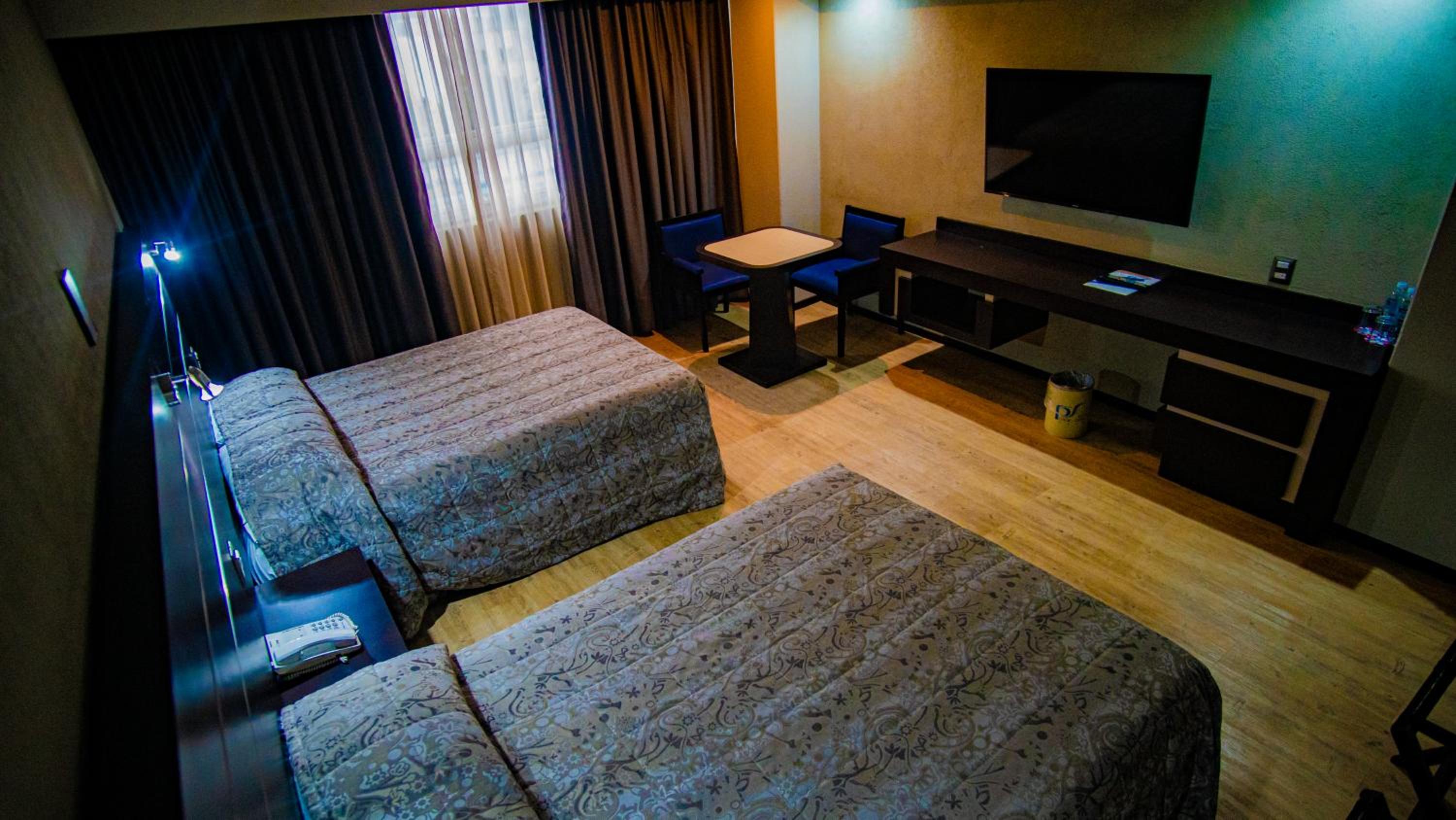 Double Room with Two Double Beds photo 2