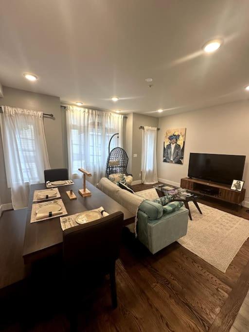 Three-Bedroom Apartment photo 1