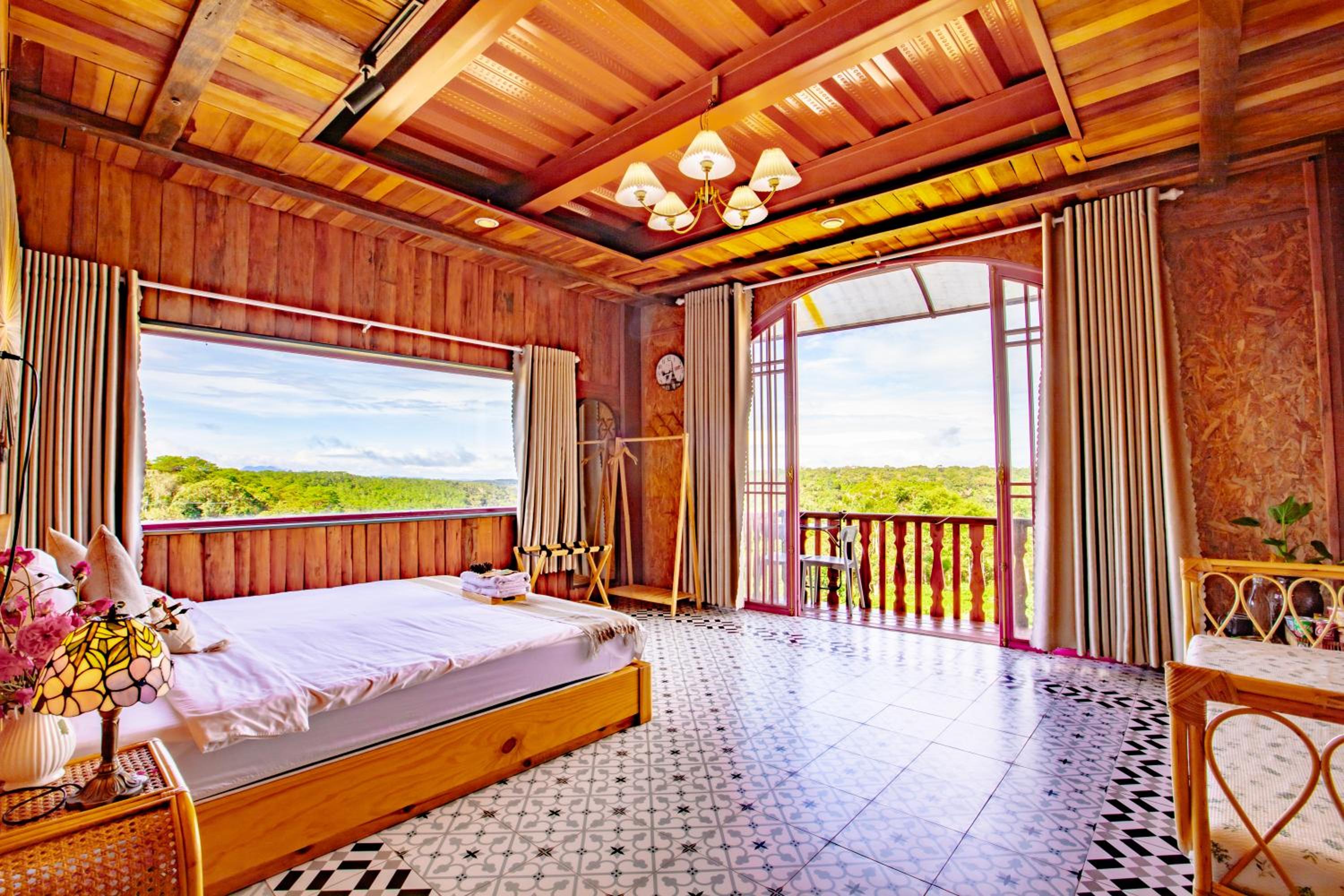 King Room With Balcony photo 2