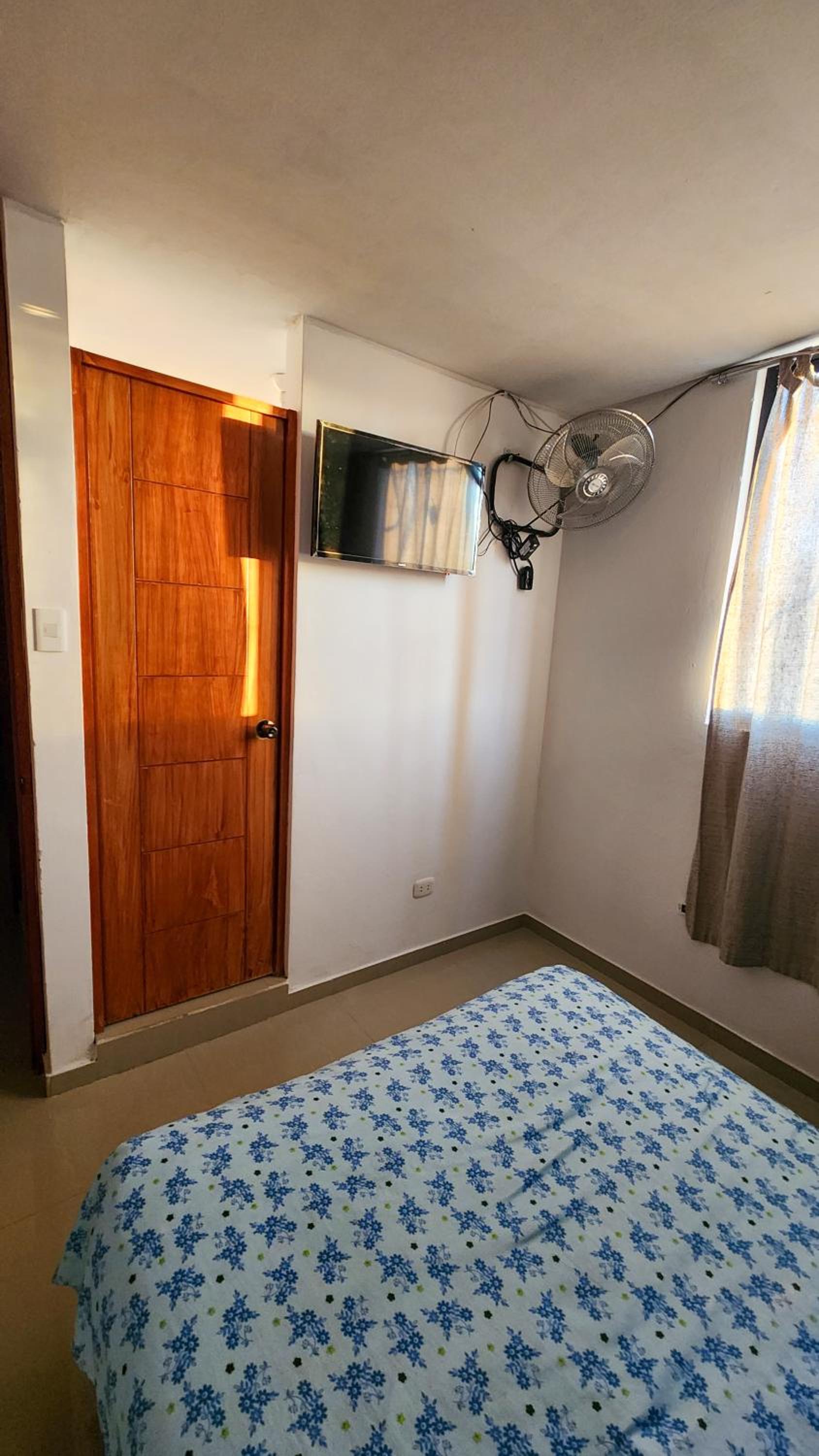 Standard Double Room - Photo 8