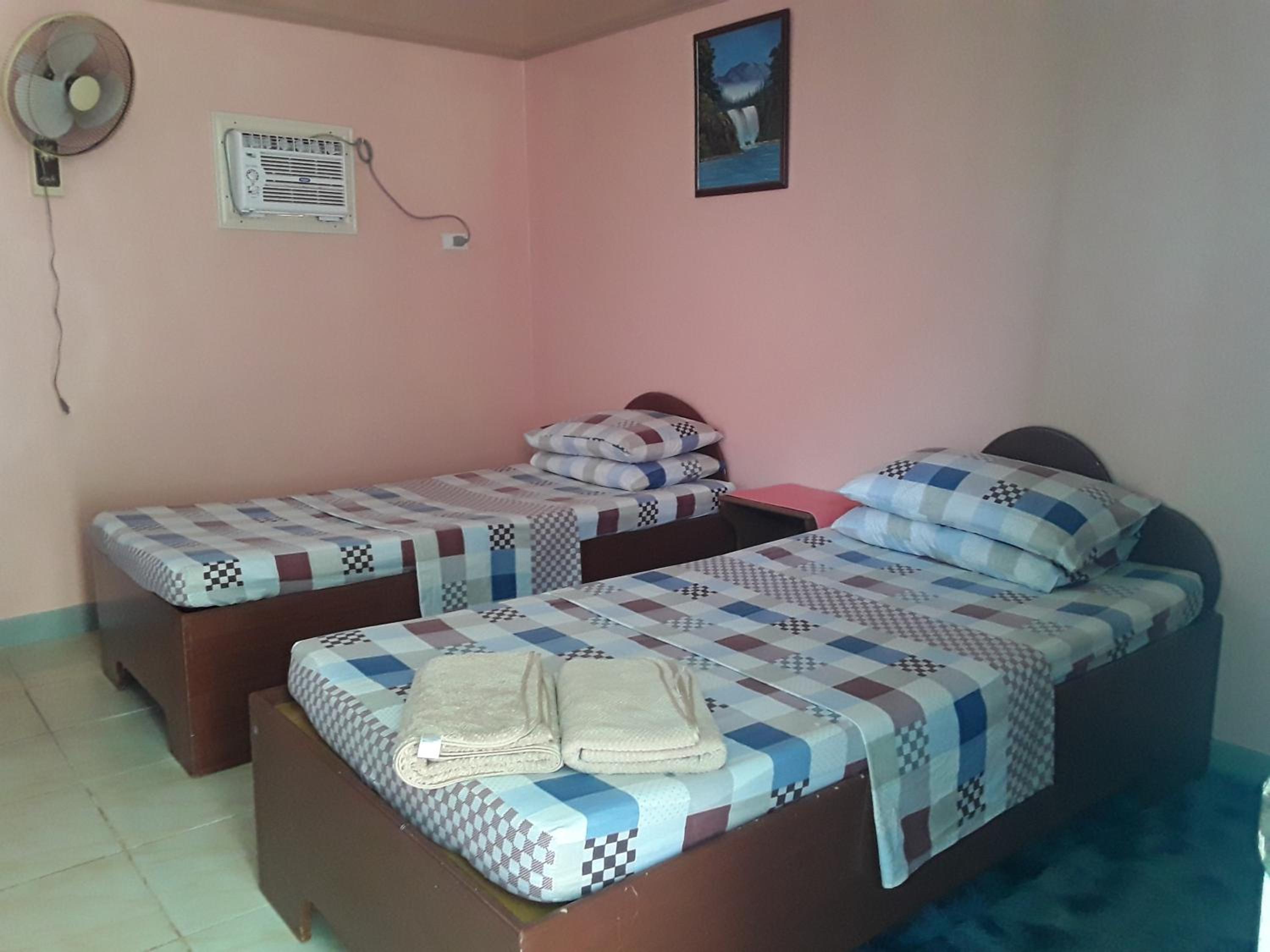 Budget Twin Room - Photo 1