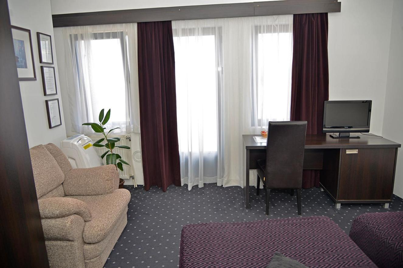 Twin Room with Terrace photo 2