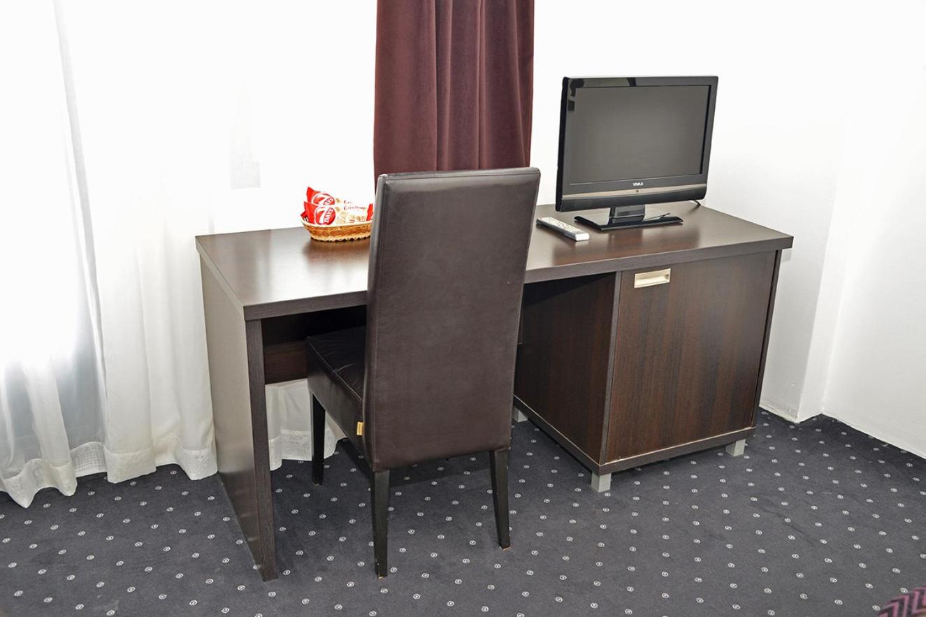 Twin Room with Terrace photo 3