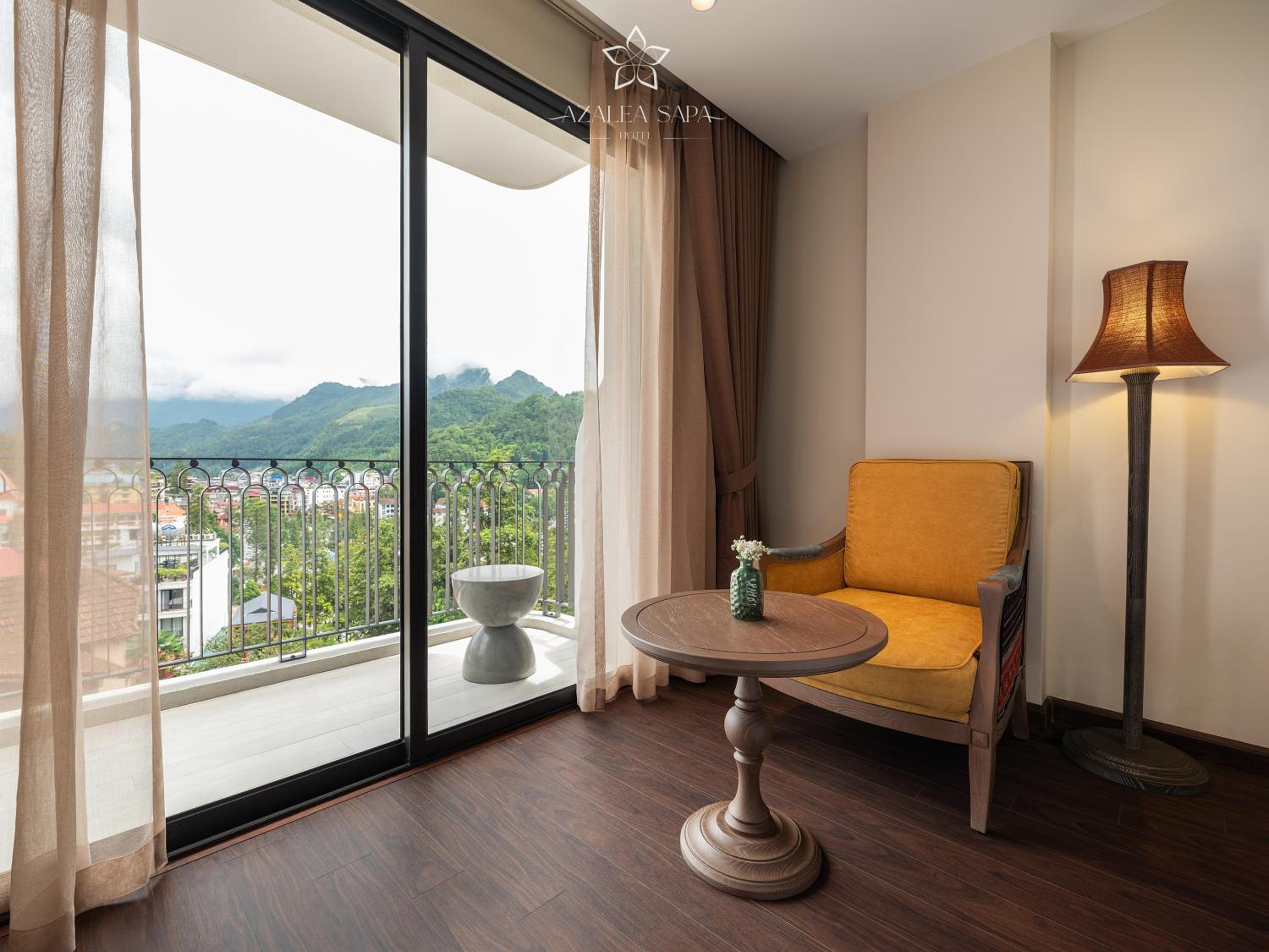 Suite with Terrace - Photo 11