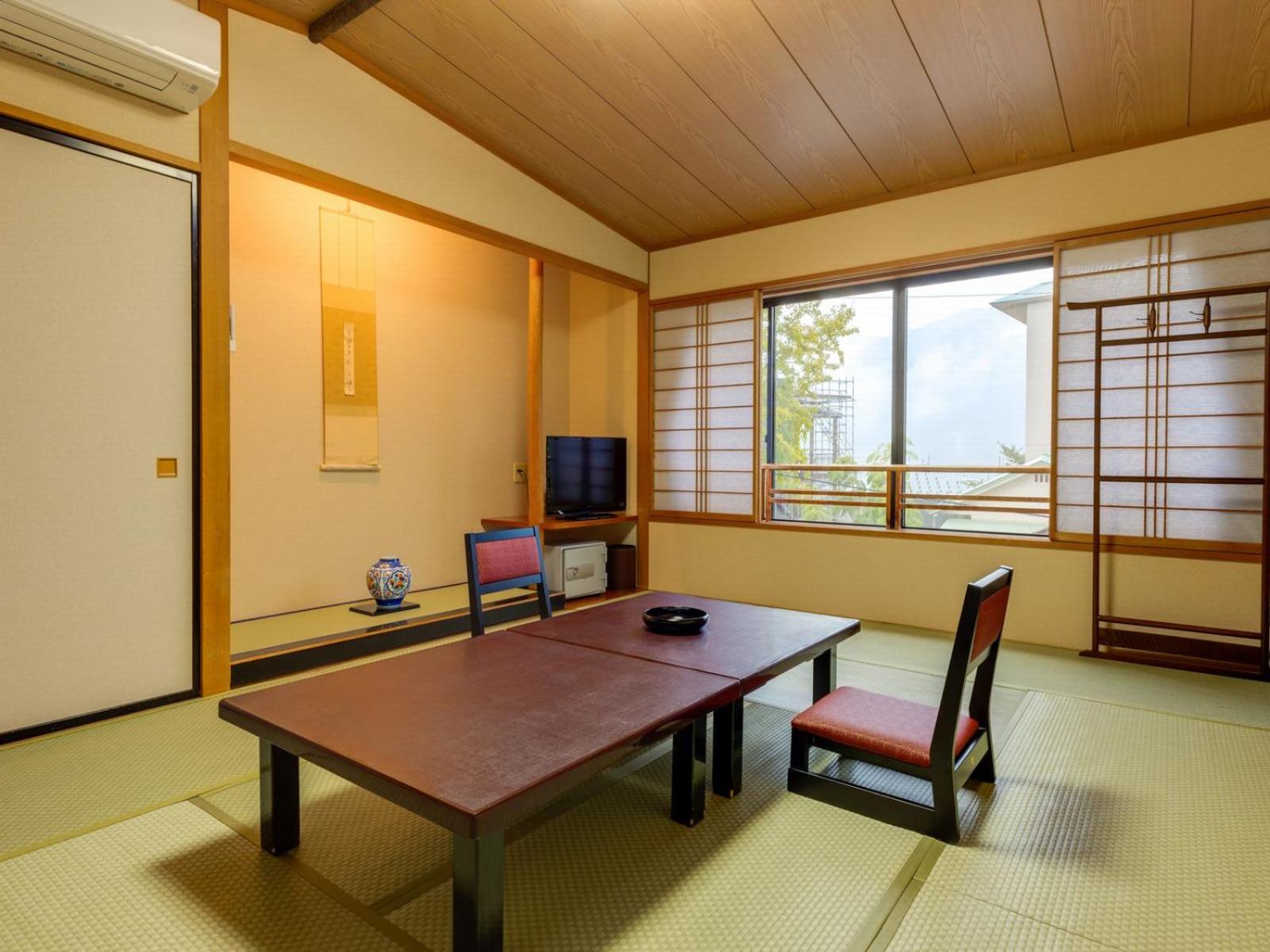 Japanese-Style Room with Private Bathroom - Photo 1