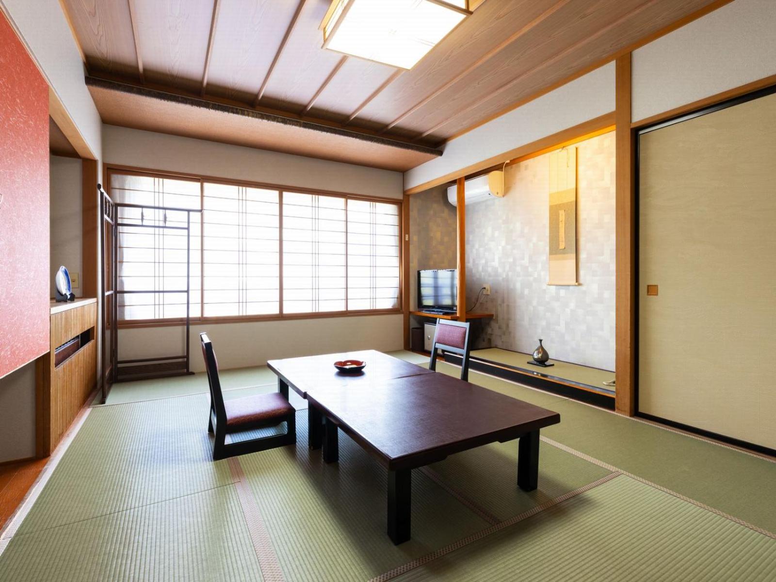 Japanese-Style Room with Private Bathroom - Photo 5