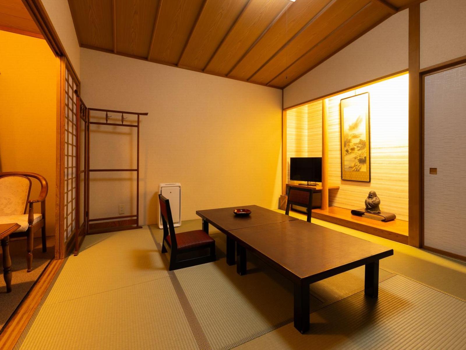 Japanese-Style Room with Private Bathroom - Photo 4