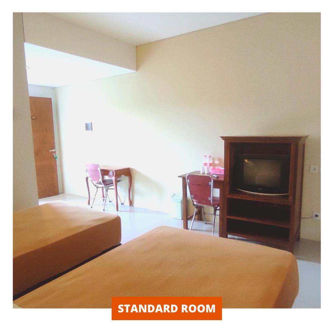 Standard Twin Room - Photo 4