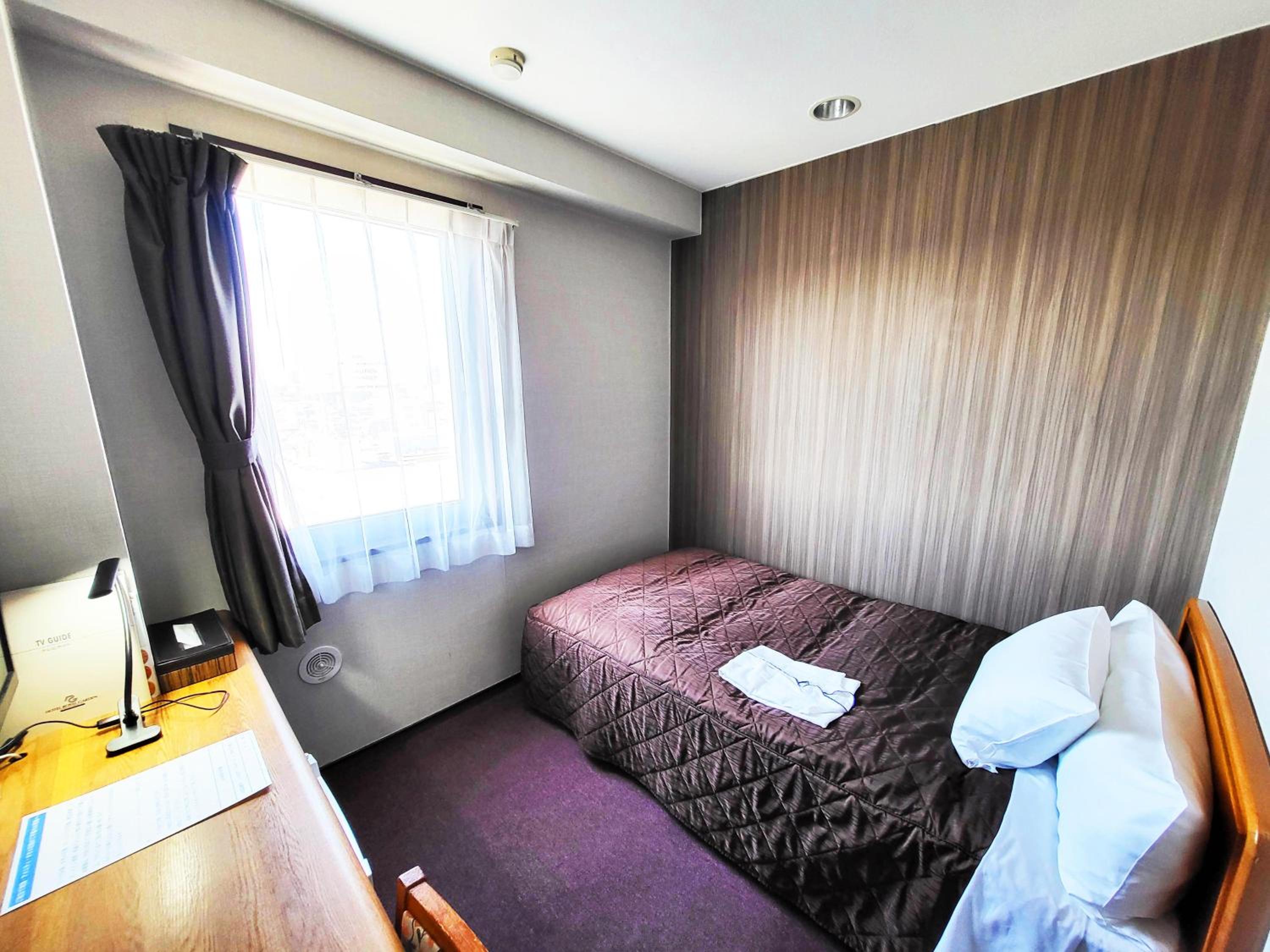 Standard Single Room - Non-Smoking