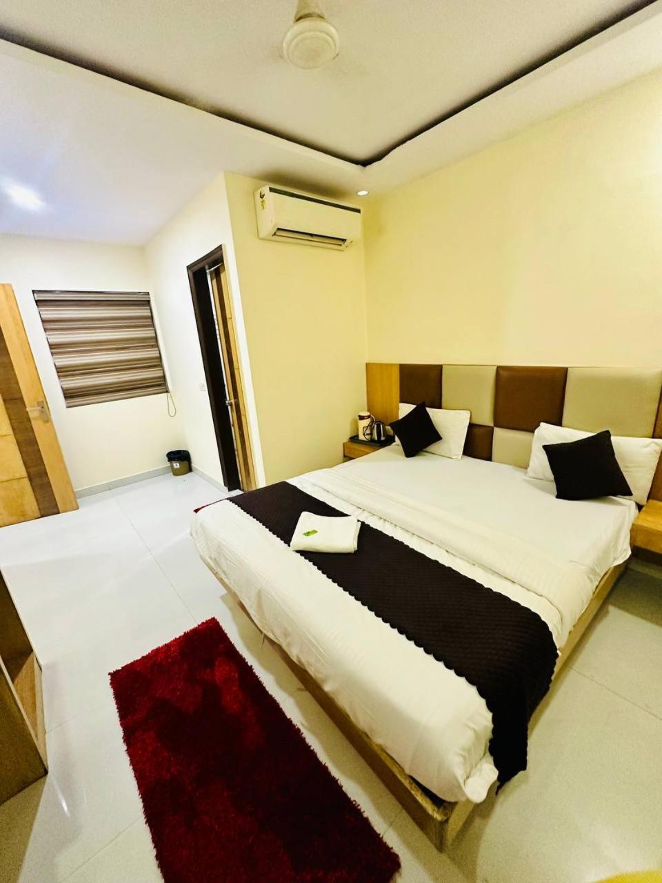 Double Room With Private Bathroom — the supplier's photographs — photo 2