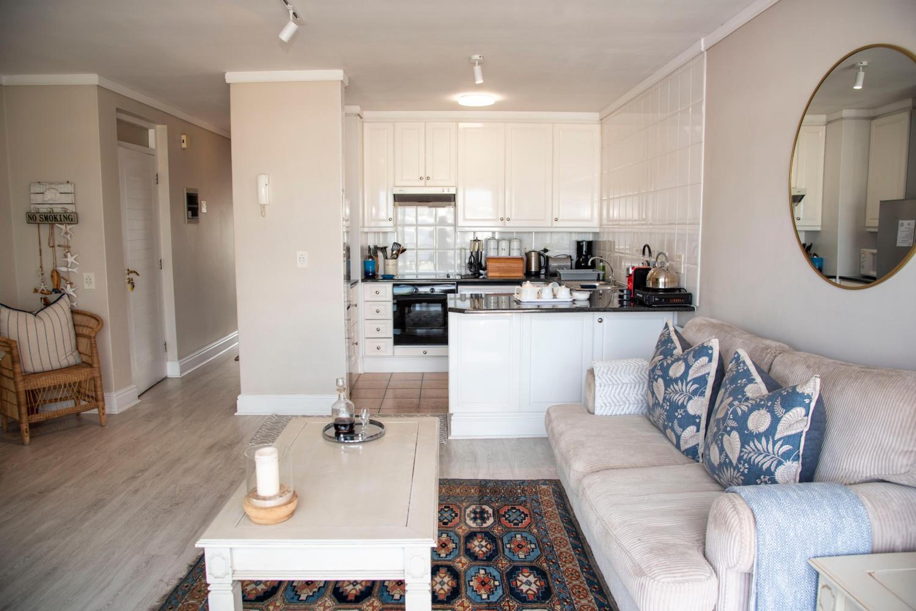 One-Bedroom Apartment - Photo 39