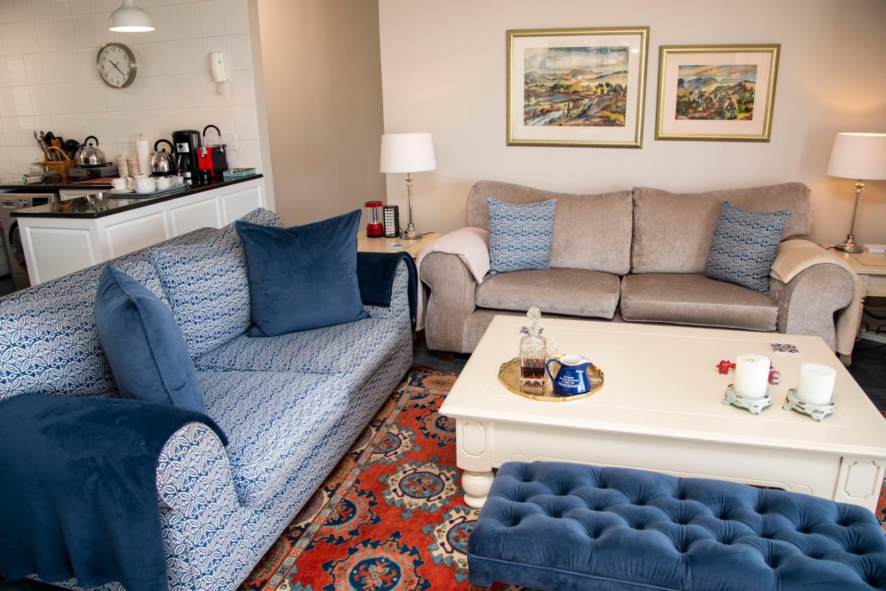 Two-Bedroom Apartment - Photo 11