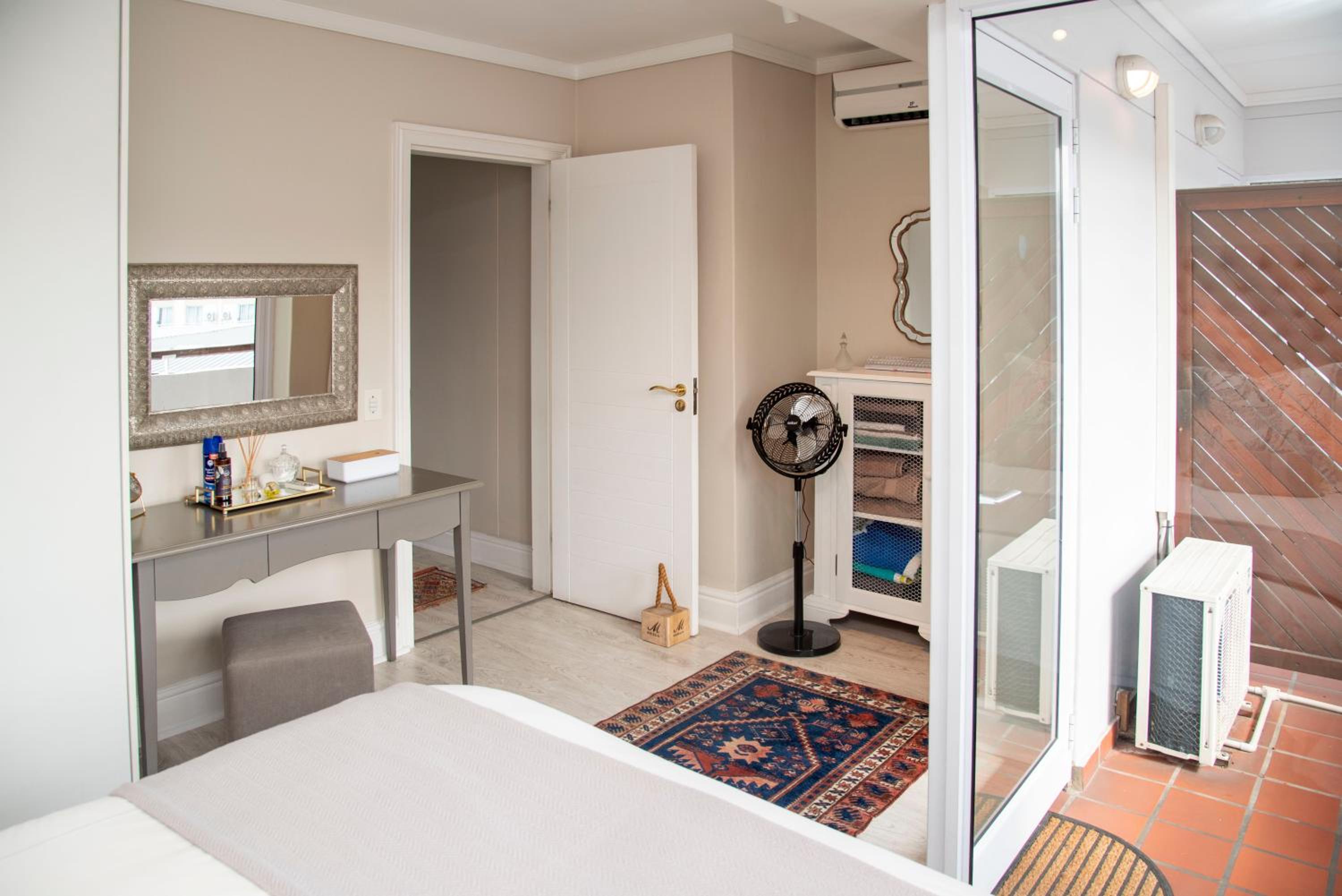 One-Bedroom Apartment - Photo 46