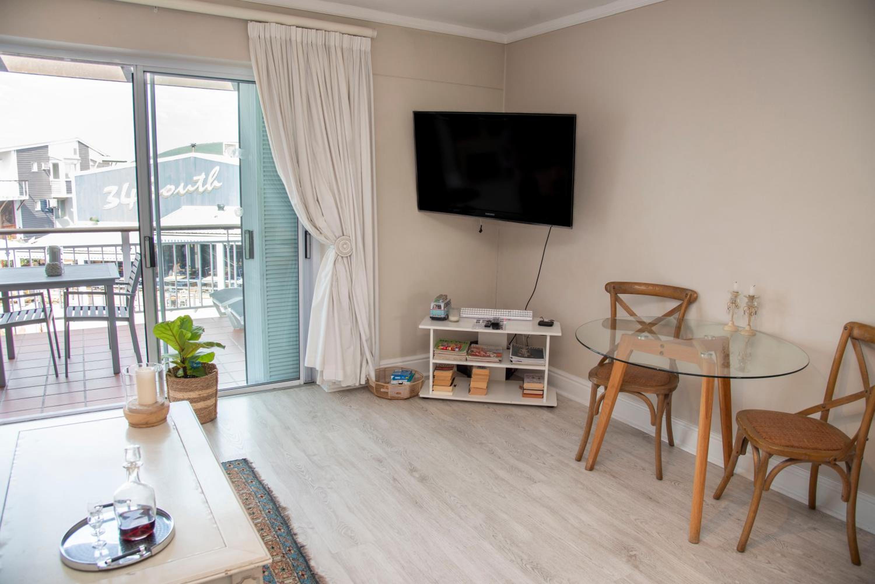 One-Bedroom Apartment - Photo 38