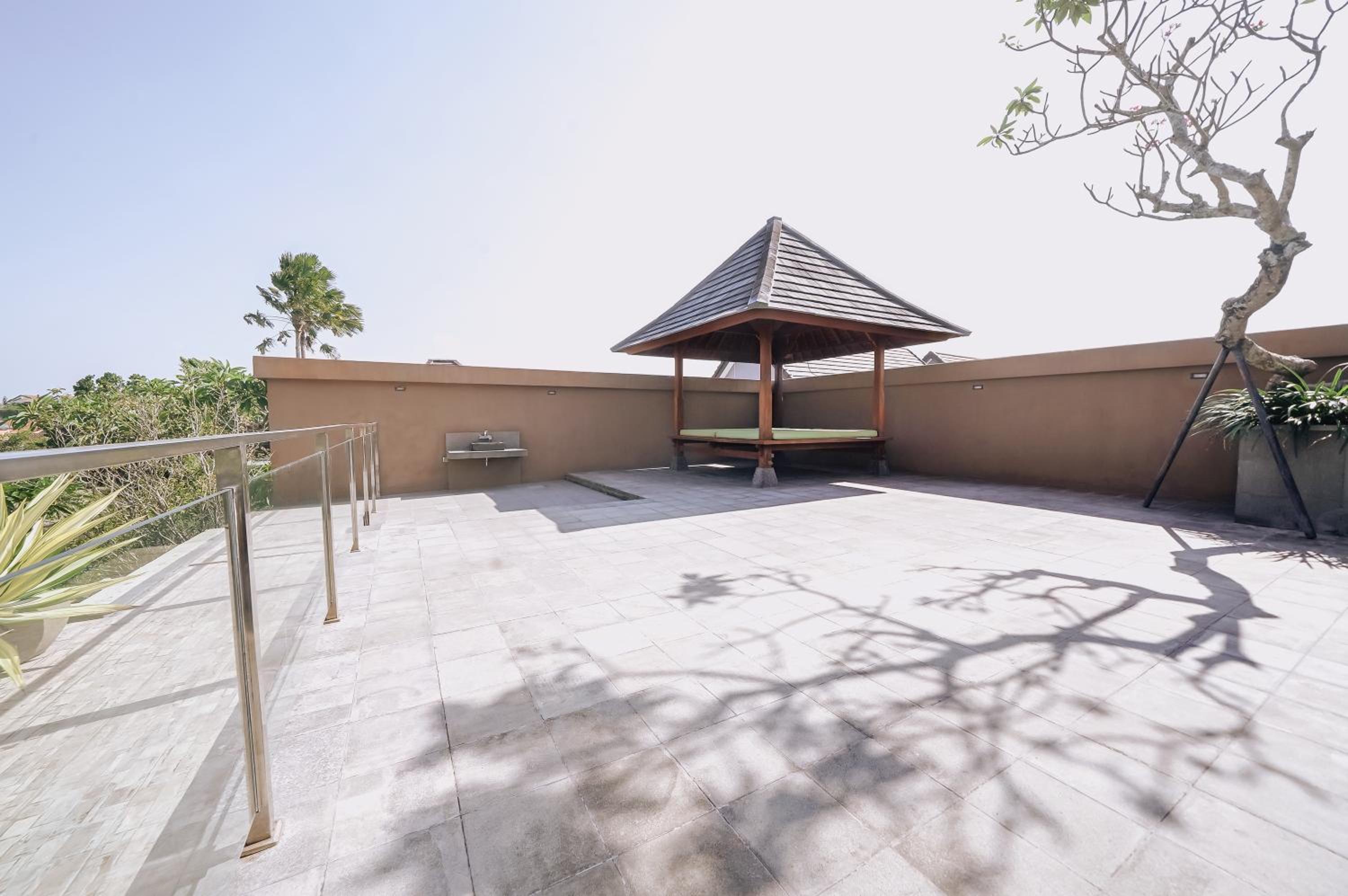Three-Bedrooms Family Pool Villa
