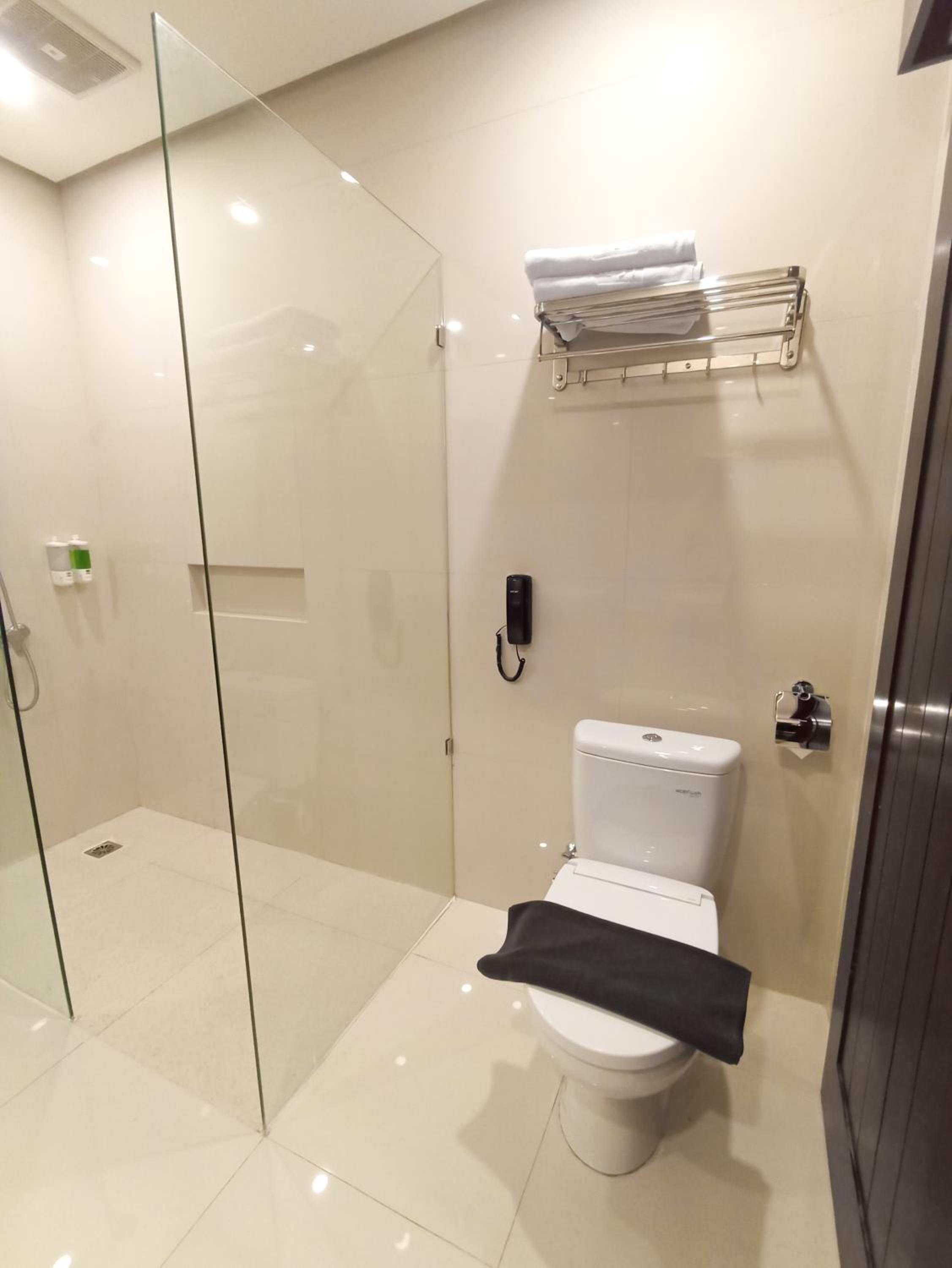 Suite with City View photo 3