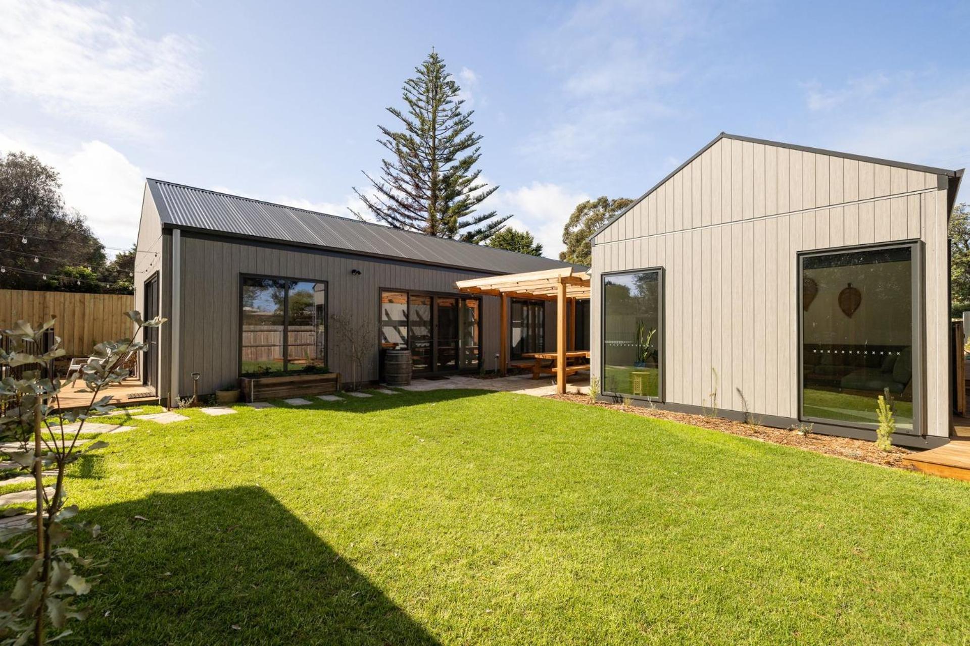 Four-Bedroom House photo 2