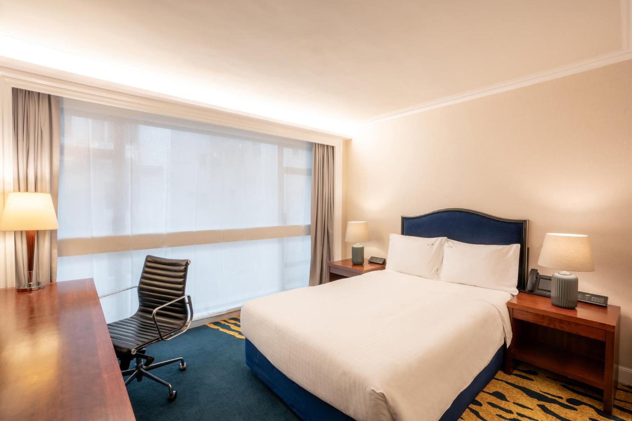 Standard Room thumbnail 5