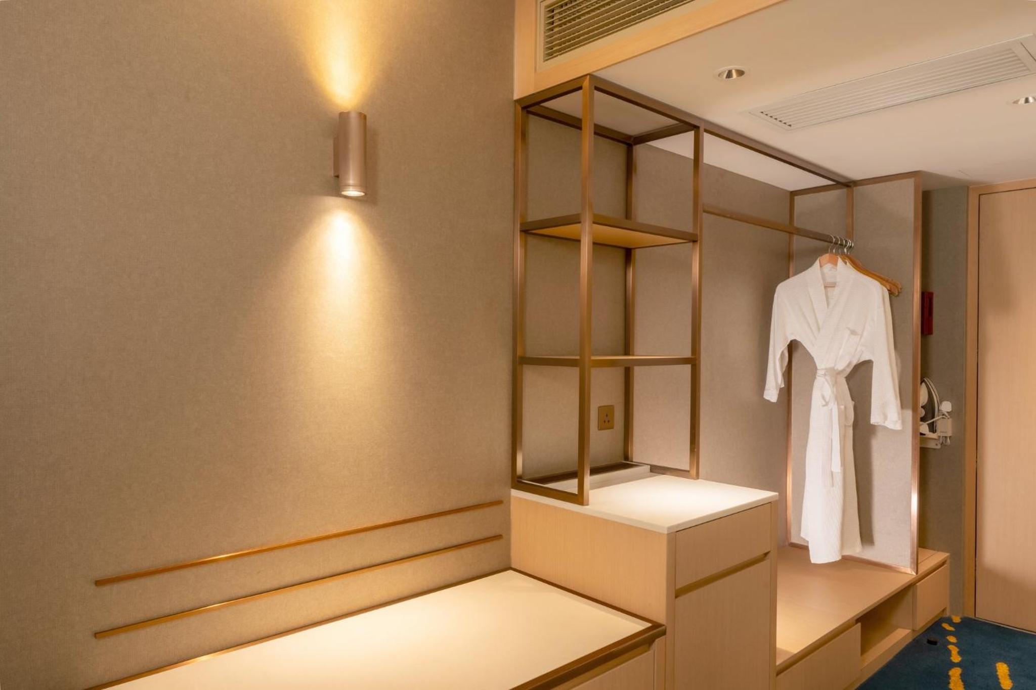 Premium Double Room with Two Double Beds - Middle Floor