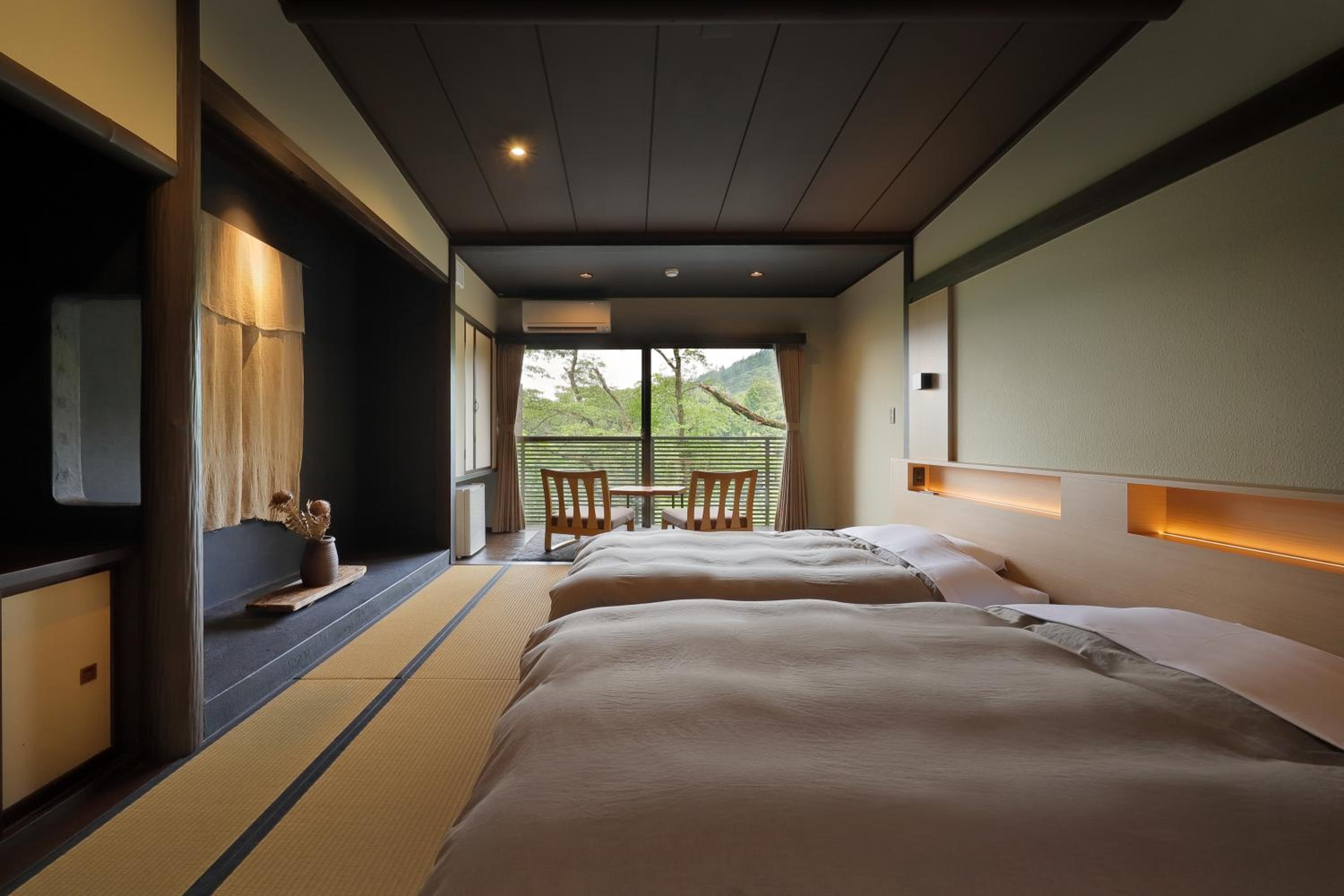 Japanese-Style Room (6 Tatami) with Shared Bathroom- Non-Smoking - Photo 2